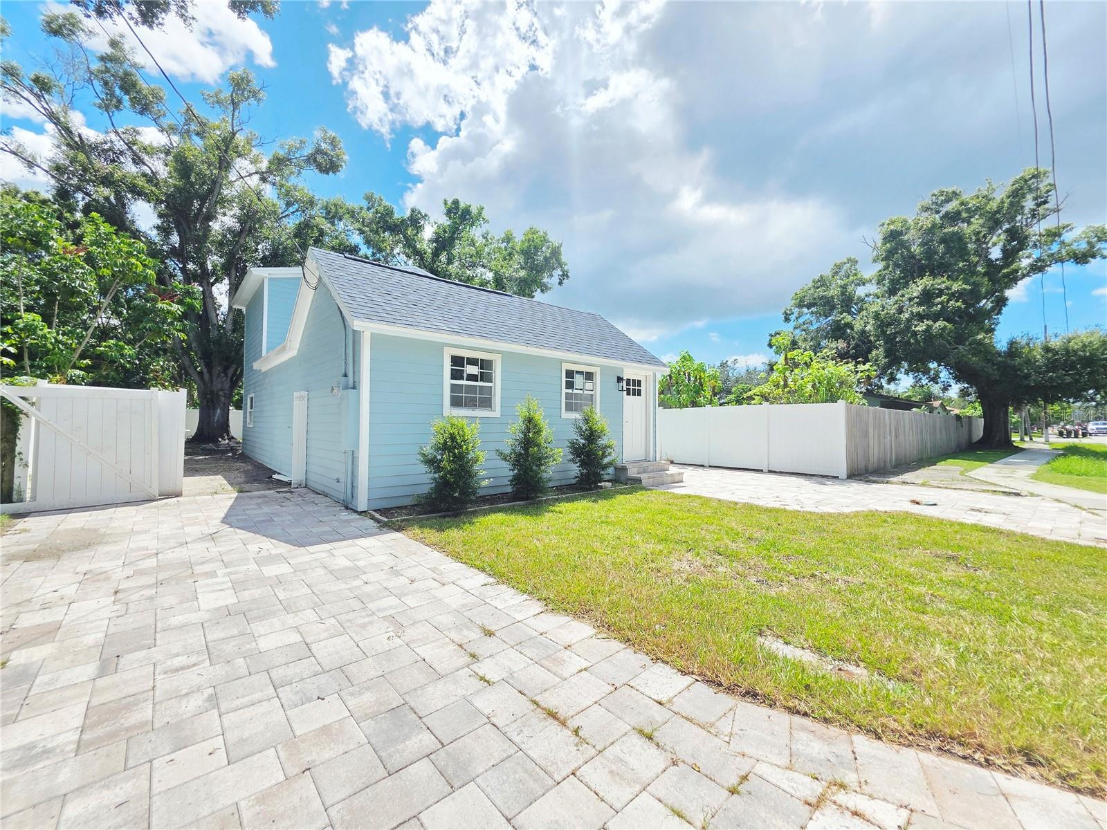 Image 37 of 43 For 6160 71st Avenue N