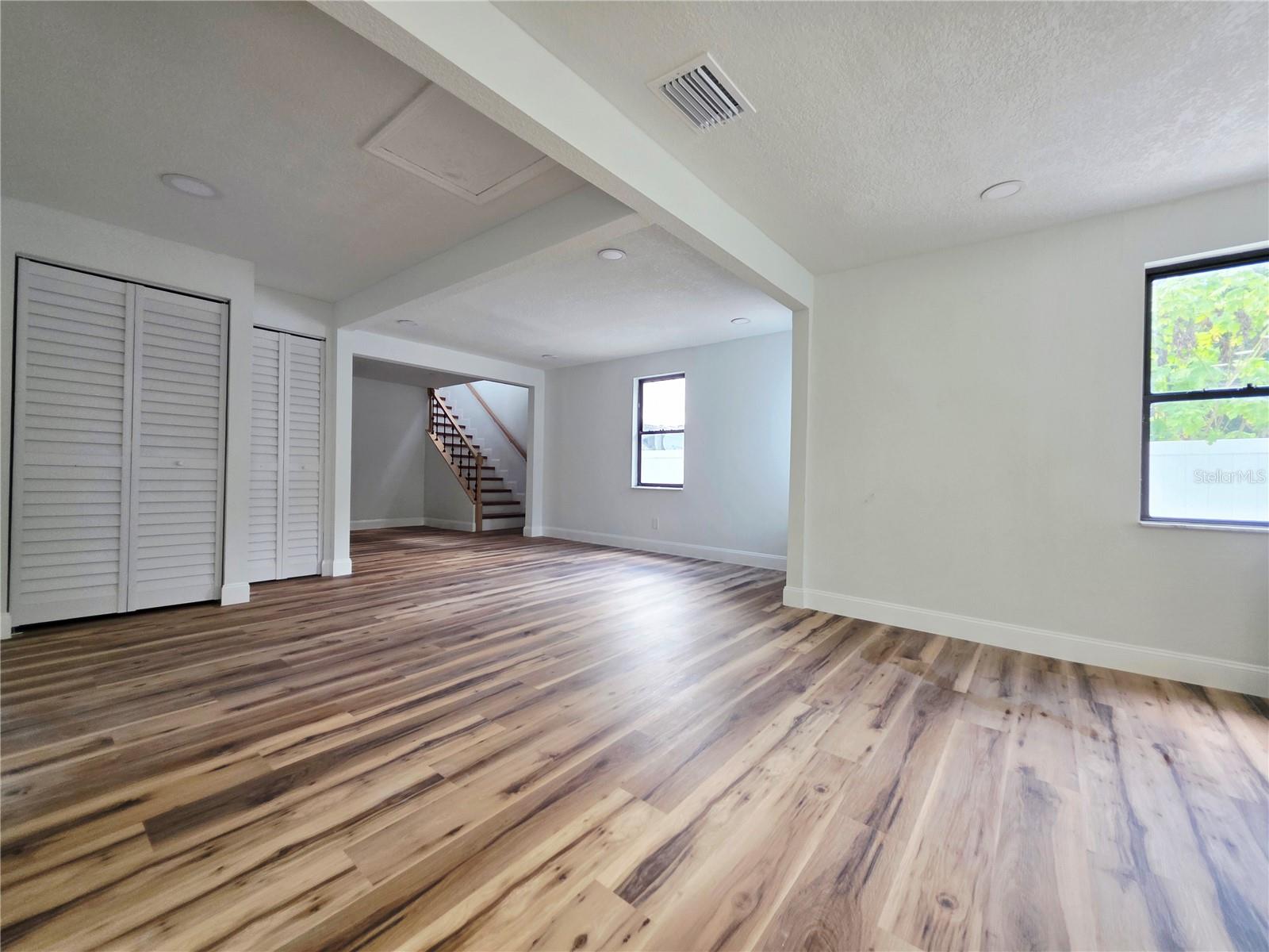 Image 9 of 43 For 6160 71st Avenue N