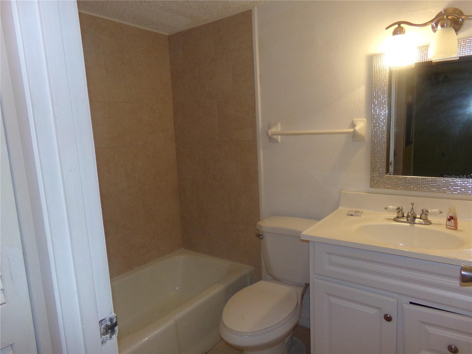 Image 24 of 33 For 4111 Heron Way 103