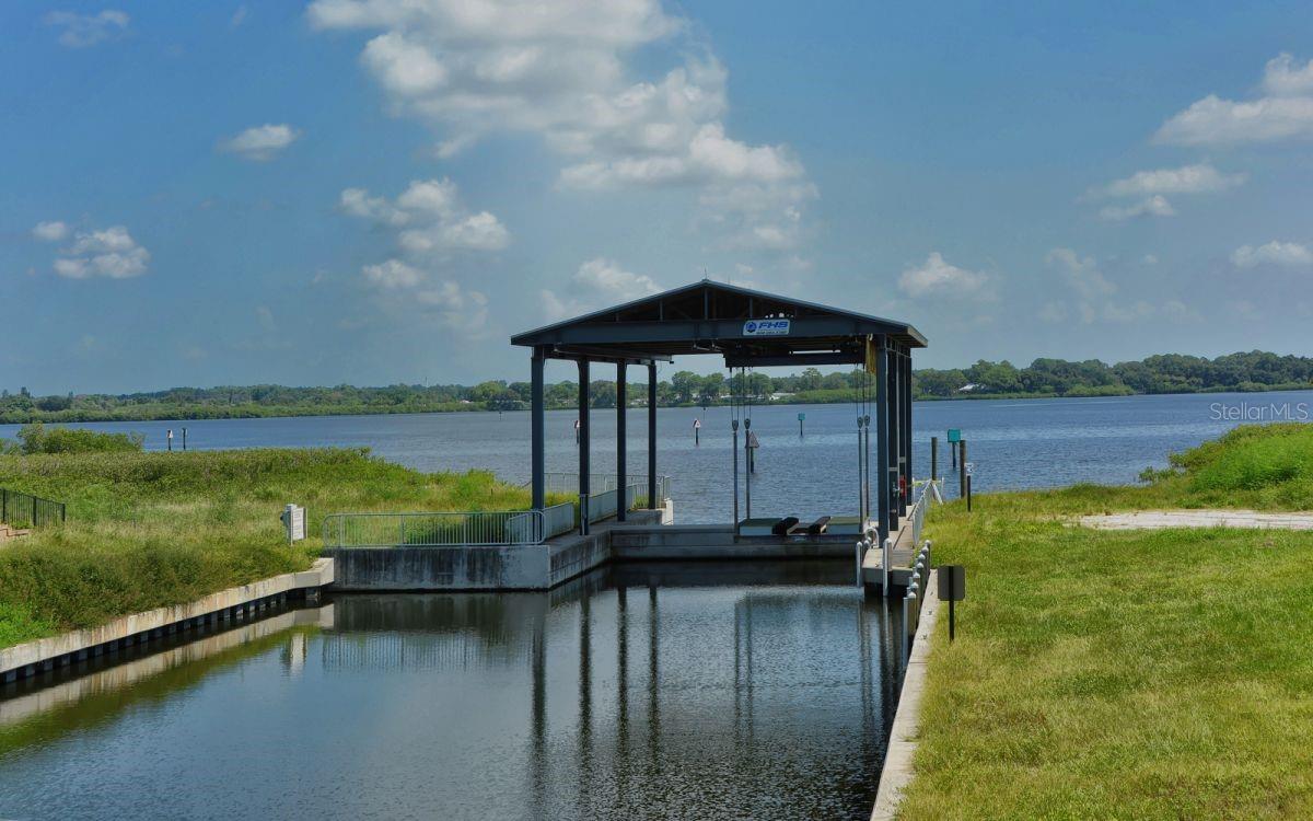 Image 34 of 38 For 910 Tidewater Shores Loop 303
