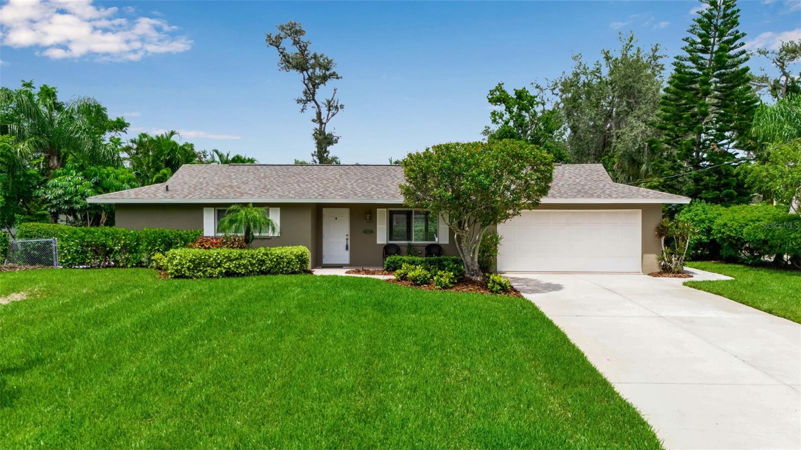 Details for 1833 Sandalwood Drive, SARASOTA, FL 34231