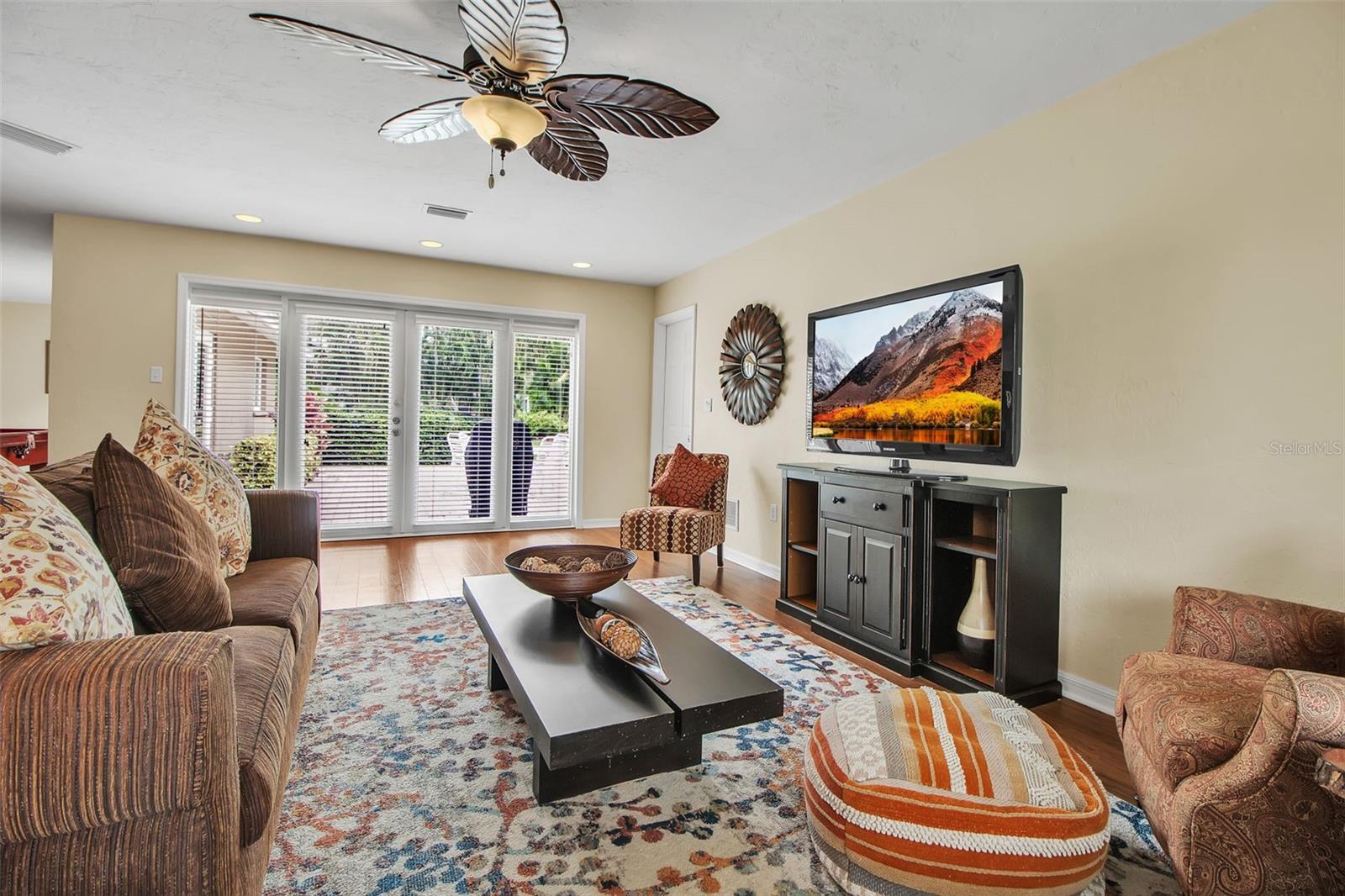 Image 11 of 42 For 1833 Sandalwood Drive