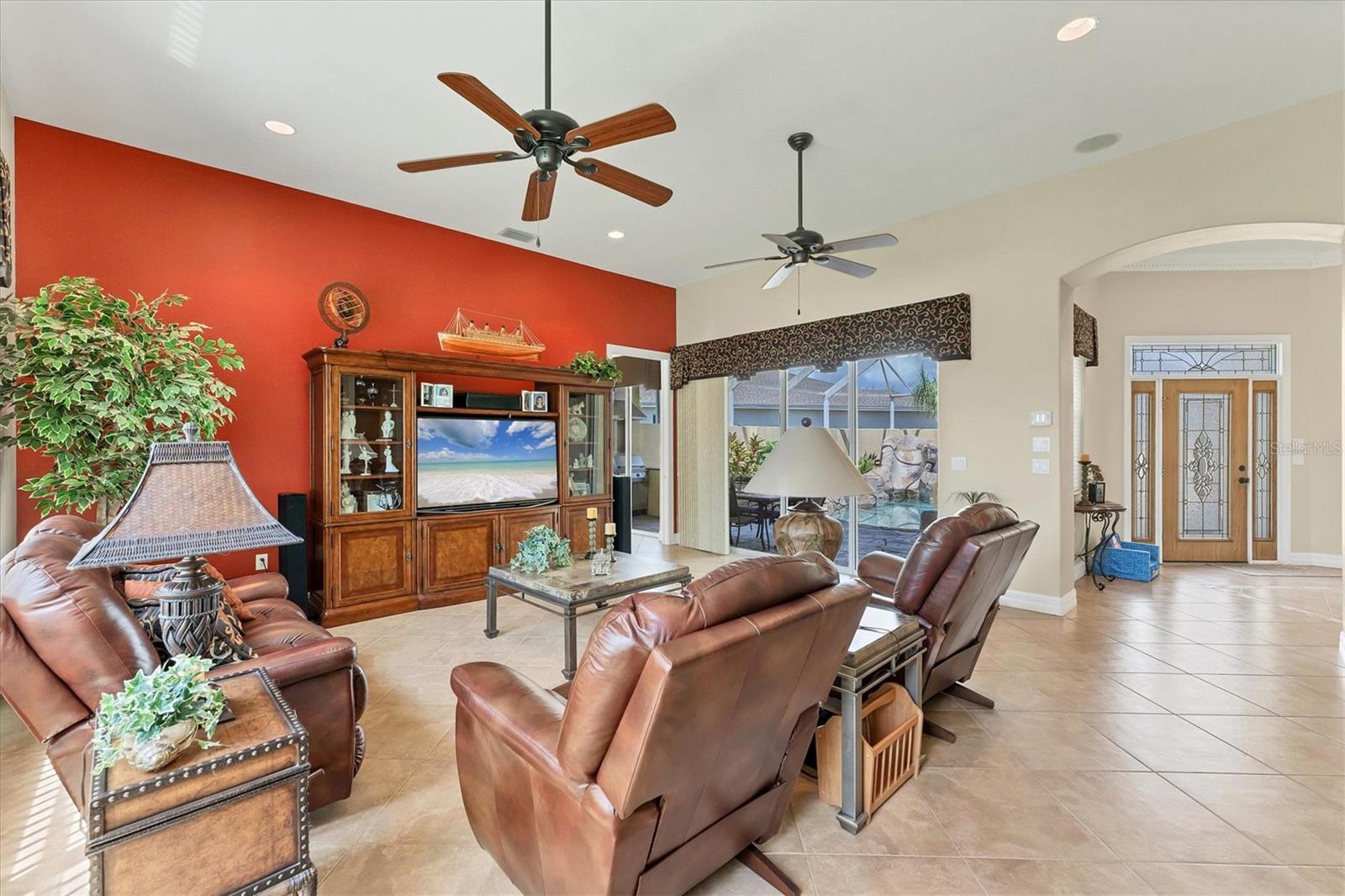 Image 7 of 47 For 518 Eden Drive
