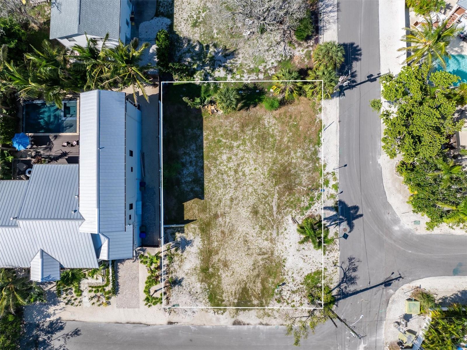 Image 5 of 10 For 607 Jacaranda Road