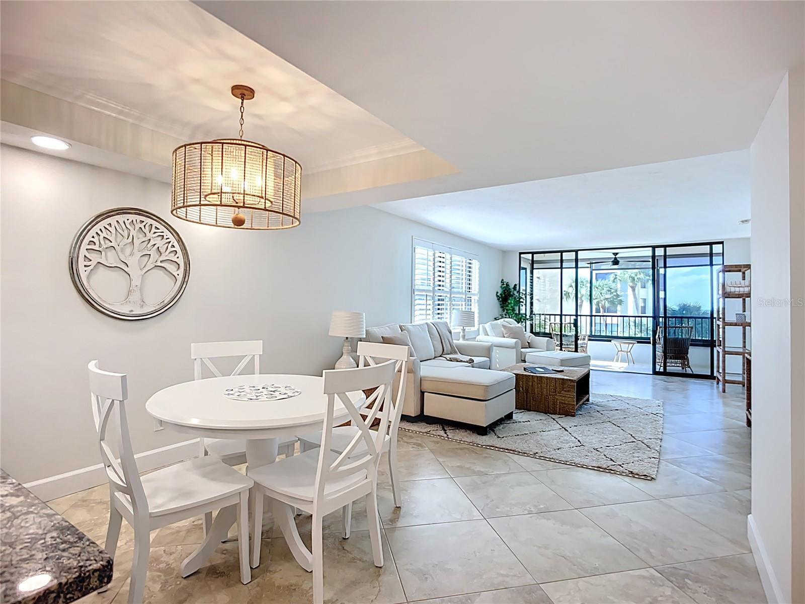 Image 12 of 47 For 5770 Midnight Pass Road 301