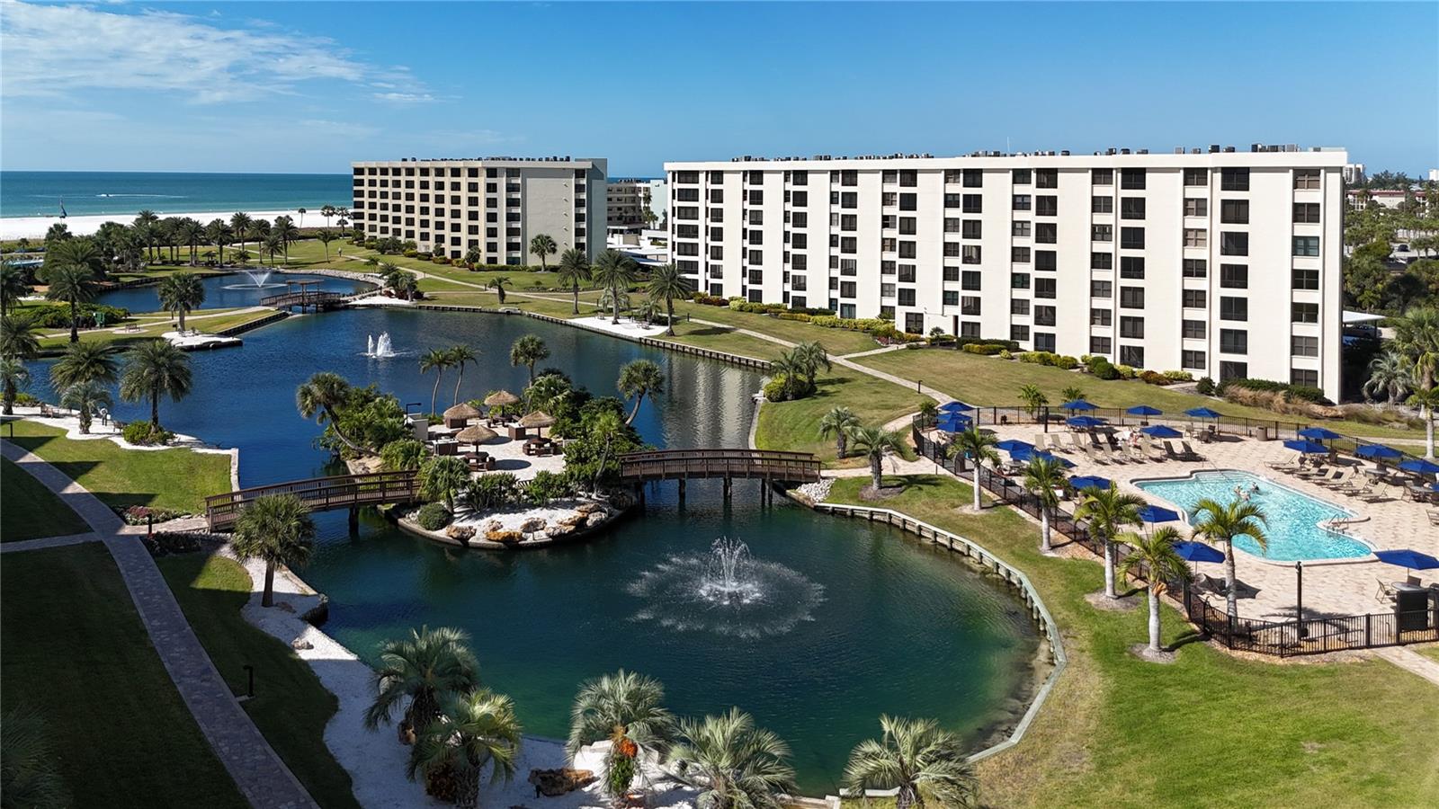 Image 42 of 47 For 5770 Midnight Pass Road 301