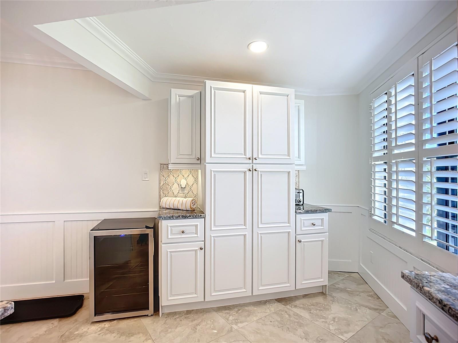 Image 5 of 47 For 5770 Midnight Pass Road 301