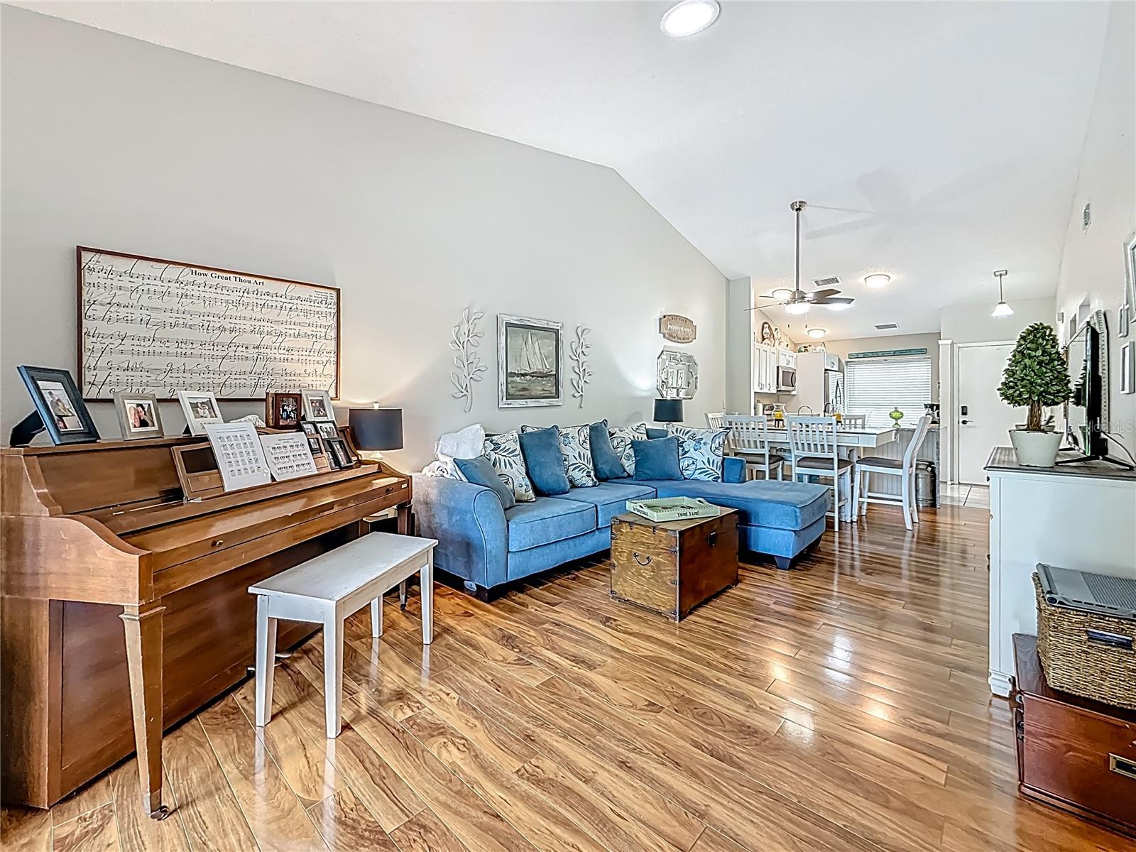 Image 7 of 44 For 3911 La Costa Lane