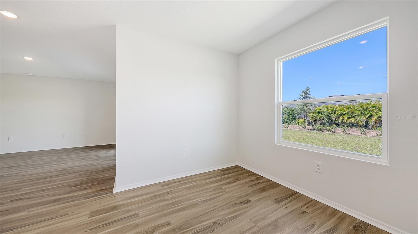 Image 9 of 20 For 4504 Hawthorn Avenue