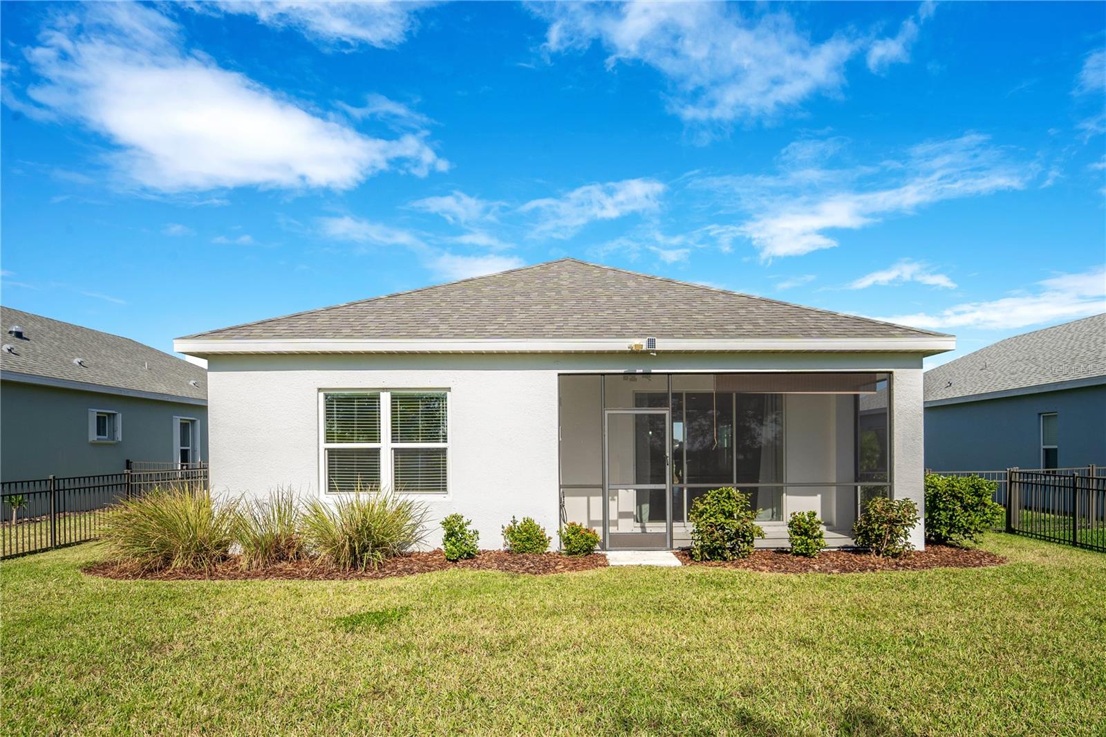 Image 18 of 36 For 13832 Old Creek Court