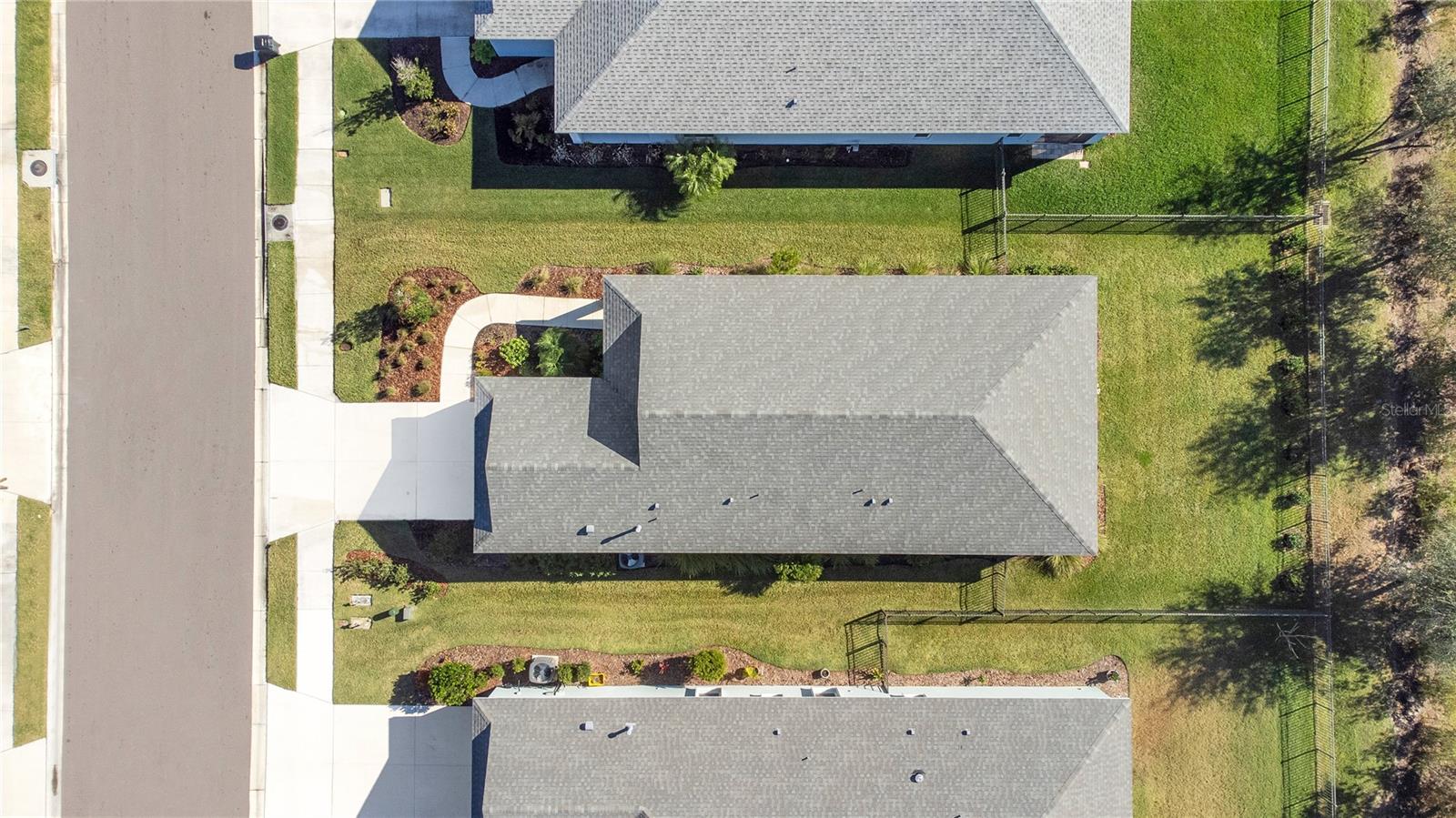 Image 24 of 36 For 13832 Old Creek Court