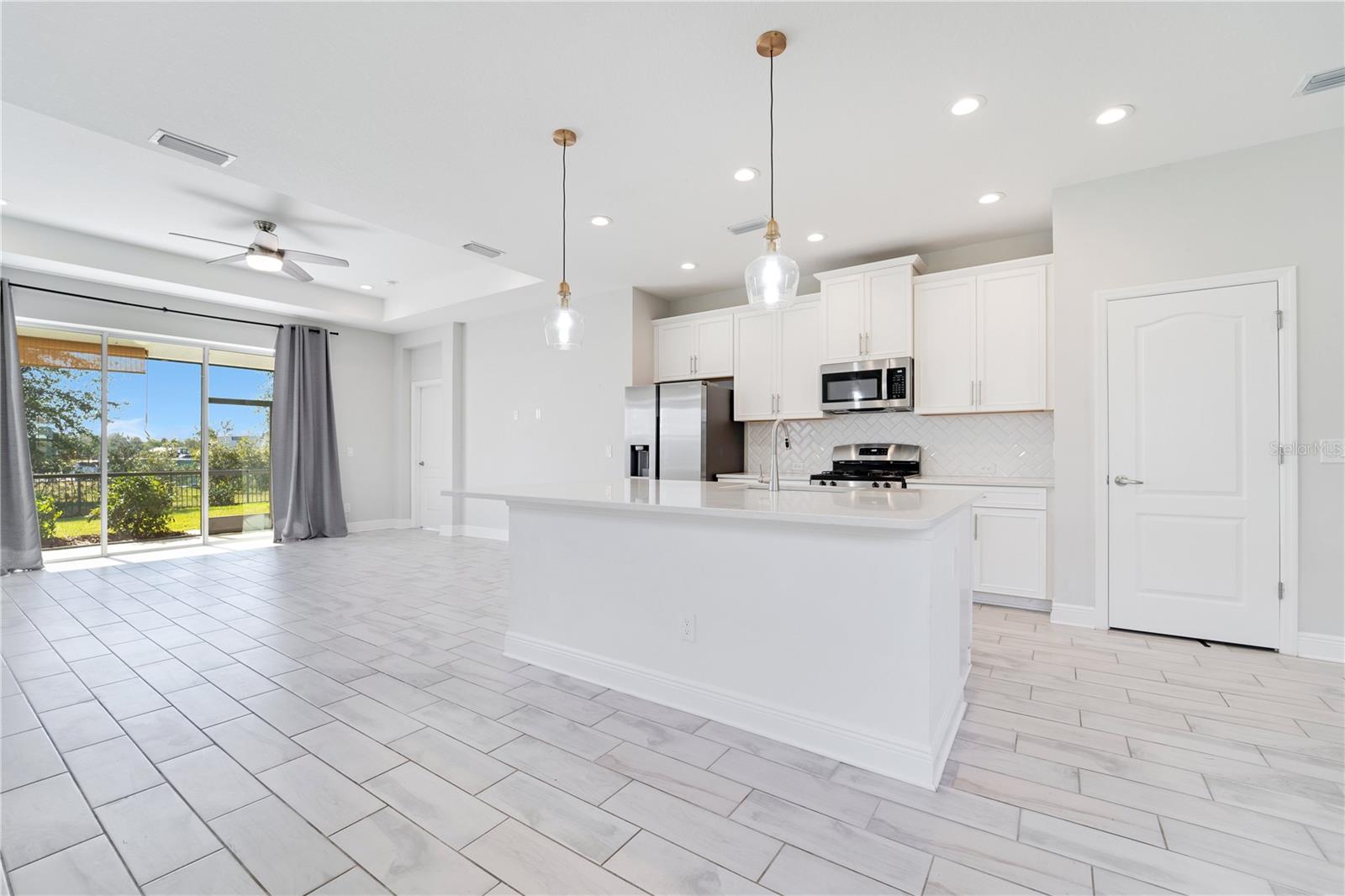 Image 6 of 36 For 13832 Old Creek Court