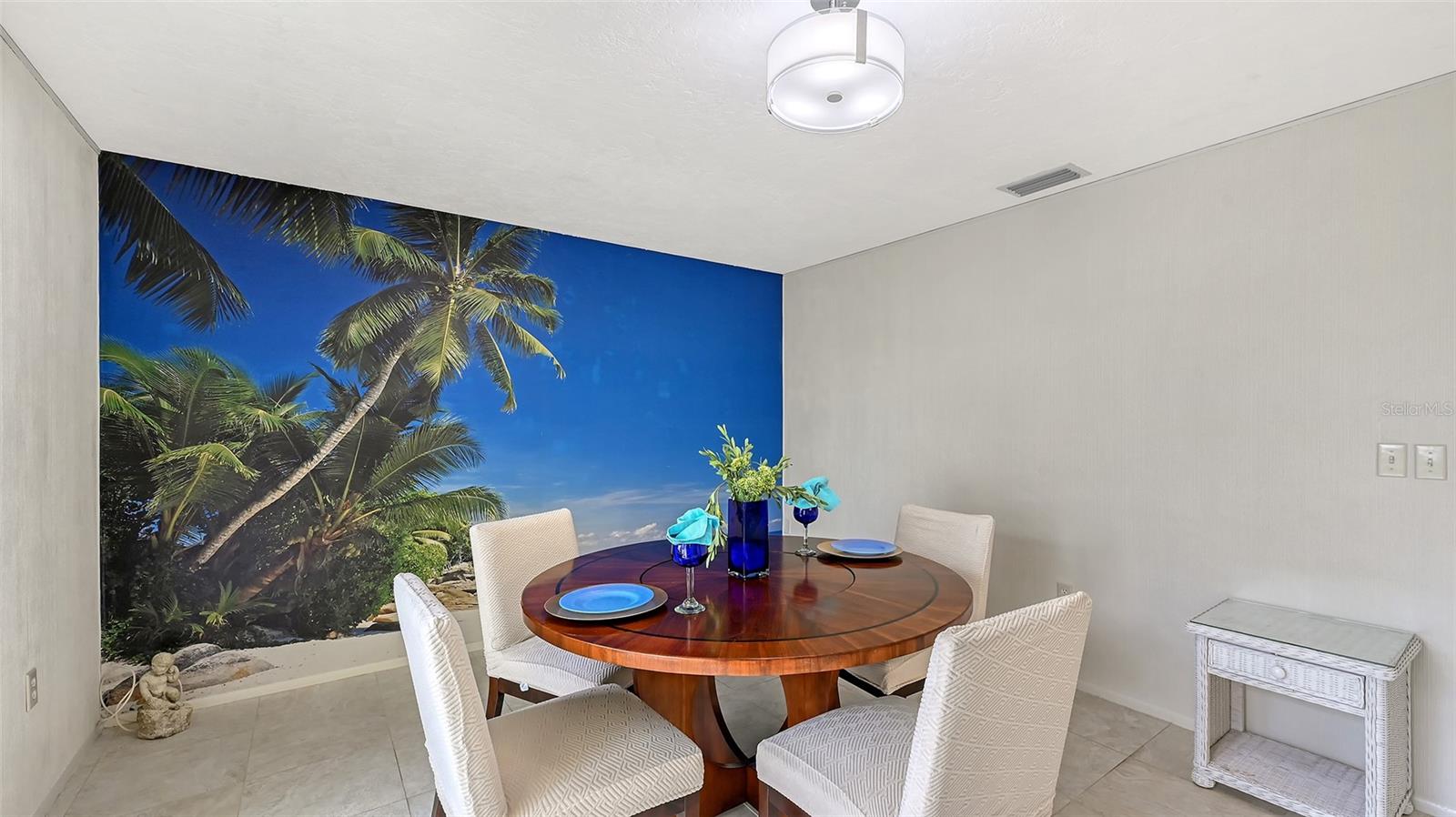 Image 17 of 58 For 3741 Amesbury Lane 5607