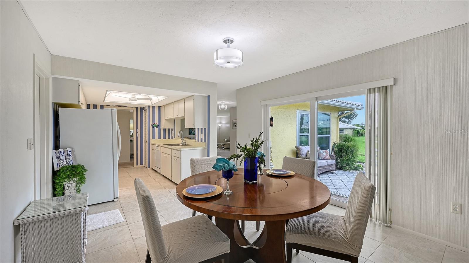 Image 18 of 58 For 3741 Amesbury Lane 5607