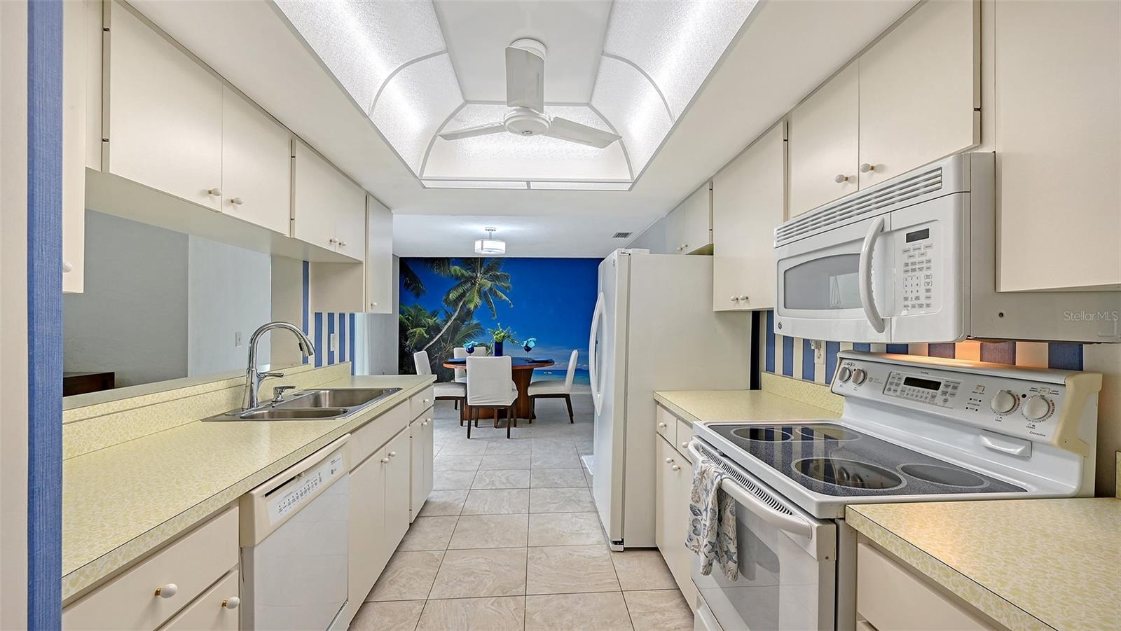 Image 21 of 58 For 3741 Amesbury Lane 5607