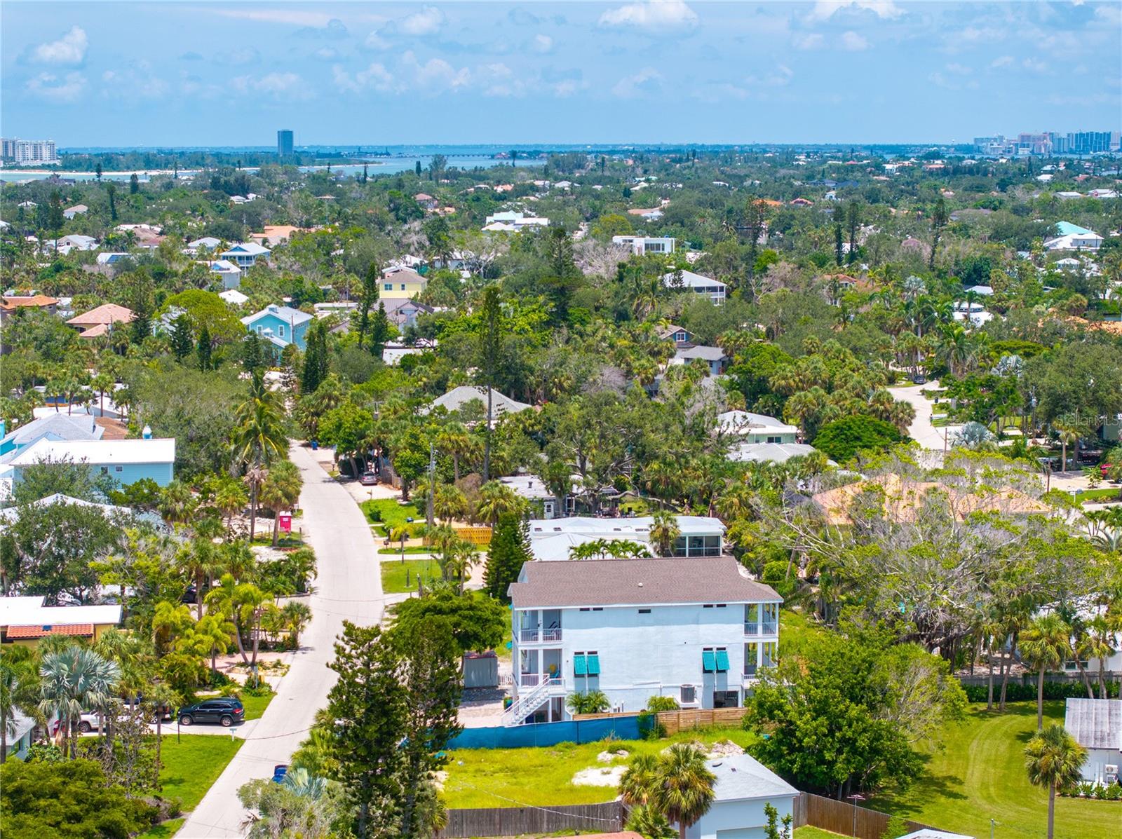 Image 96 of 100 For 5365 Calle Florida