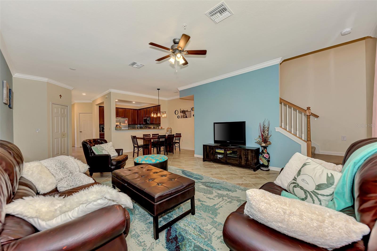 Image 11 of 47 For 20312 Lagente Circle