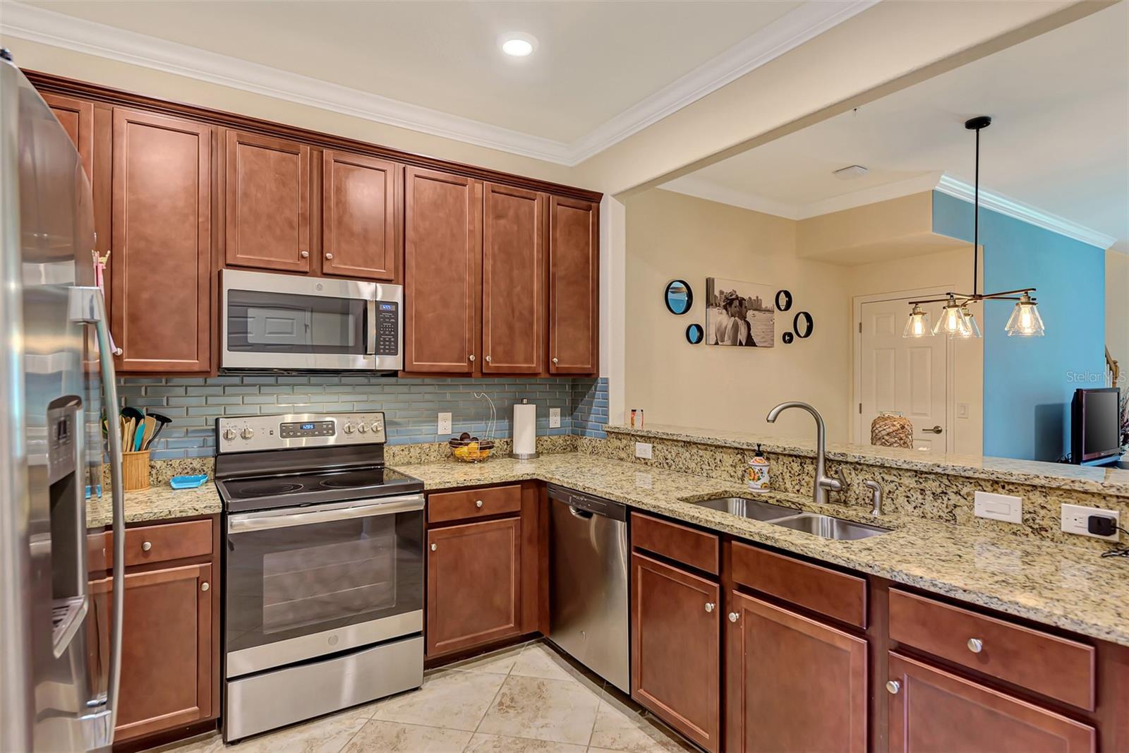 Image 12 of 47 For 20312 Lagente Circle