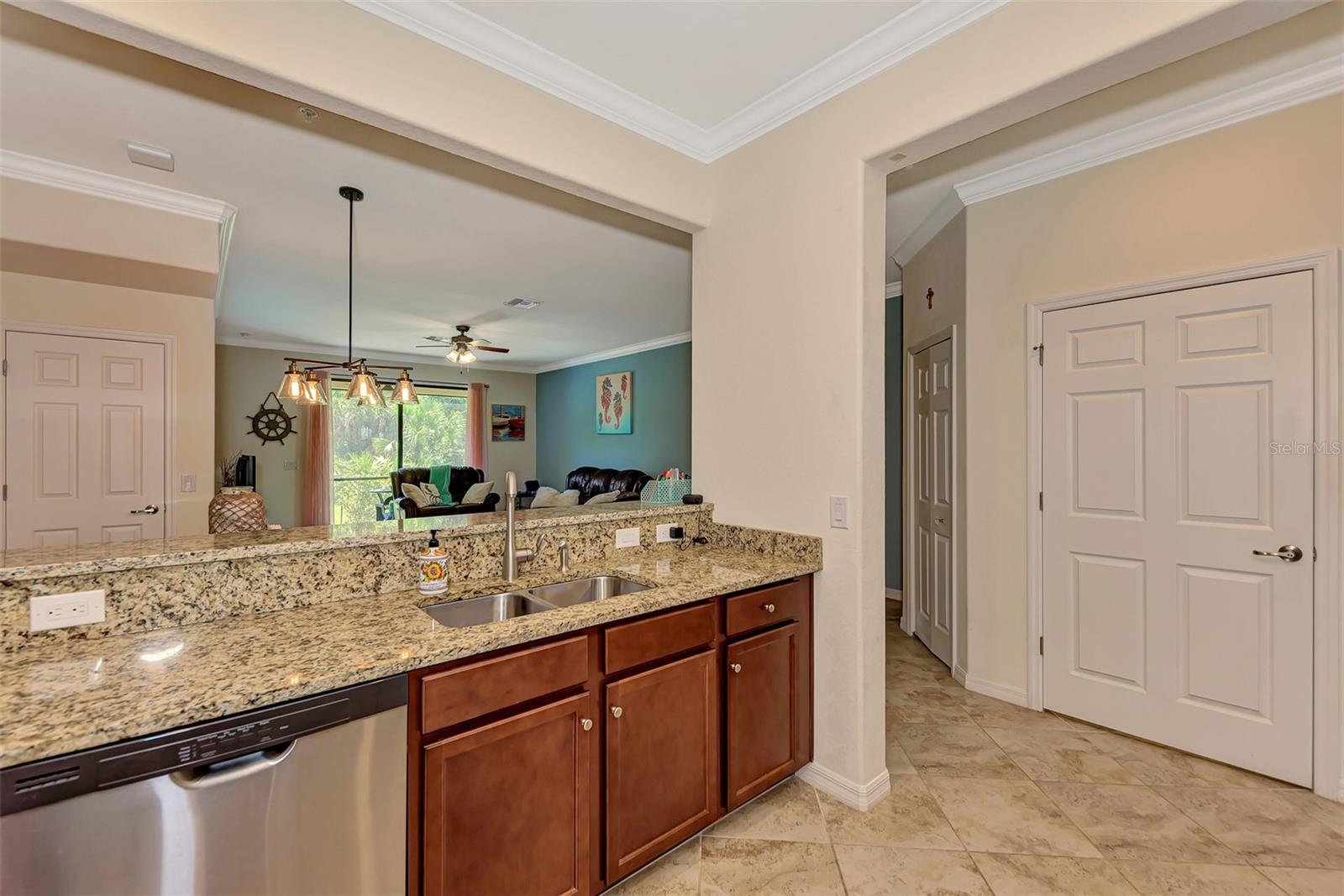 Image 16 of 47 For 20312 Lagente Circle