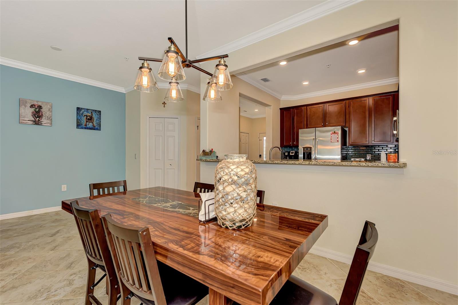 Image 19 of 47 For 20312 Lagente Circle