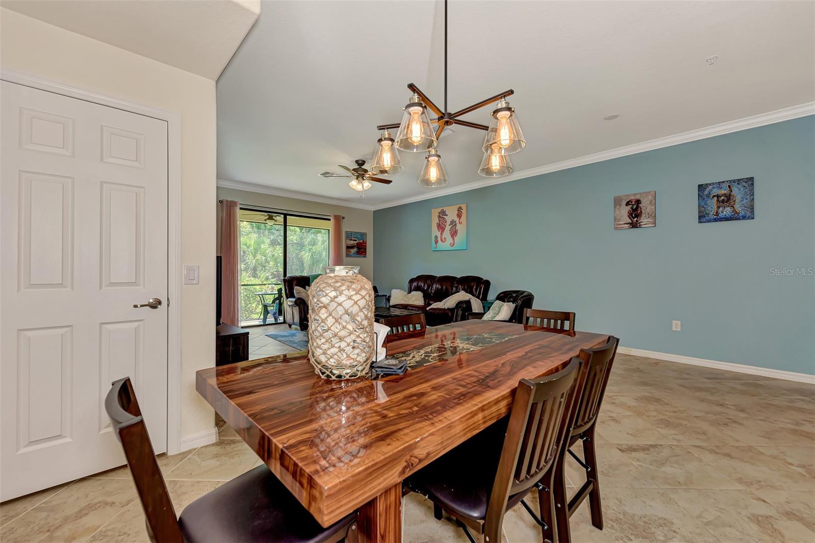 Image 20 of 47 For 20312 Lagente Circle