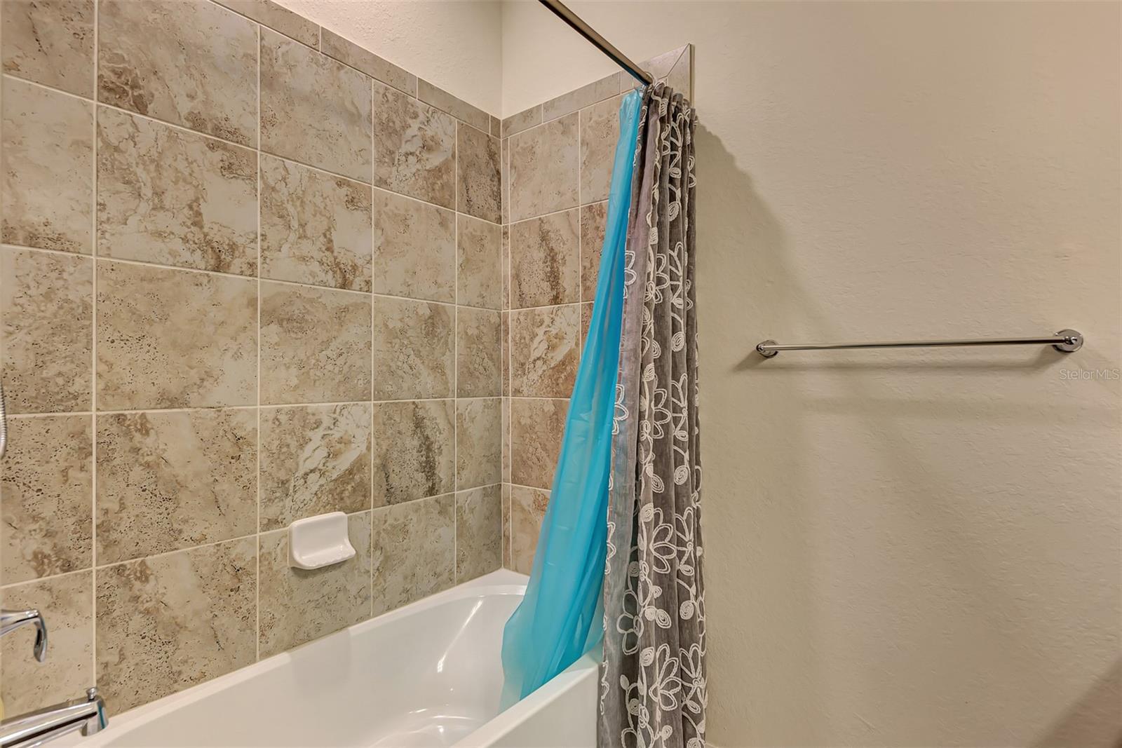 Image 32 of 47 For 20312 Lagente Circle