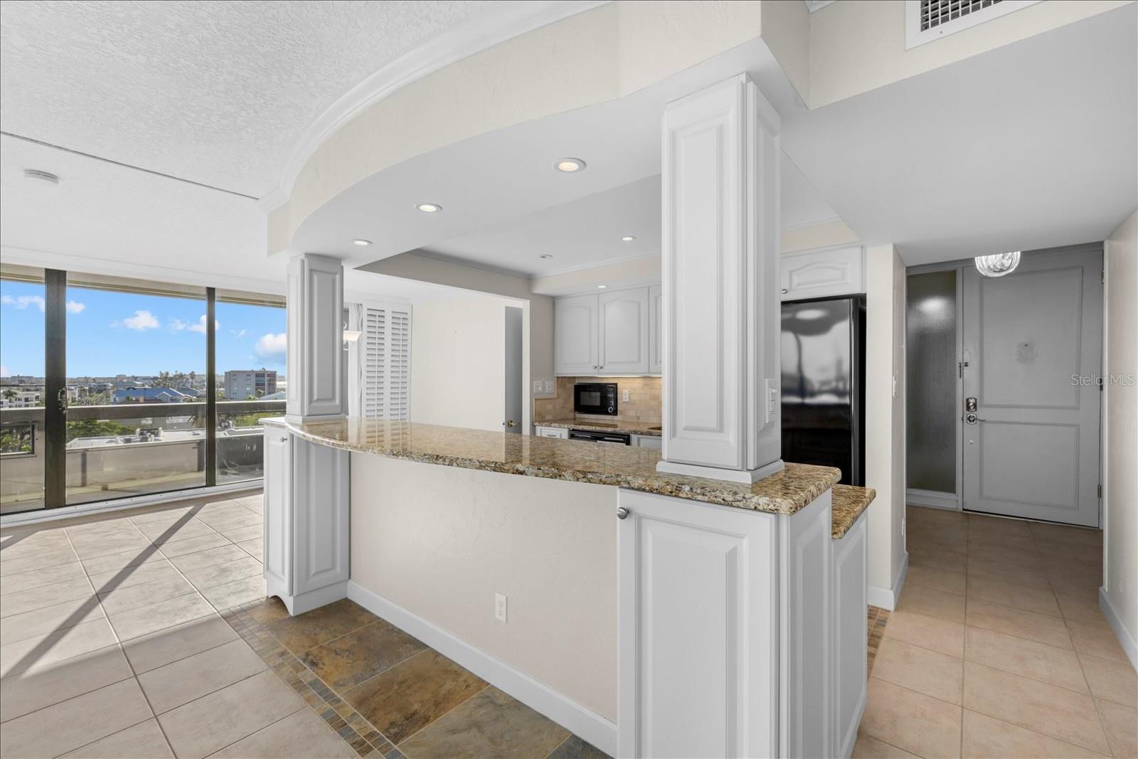 Image 13 of 33 For 5400 Ocean Boulevard 6-4