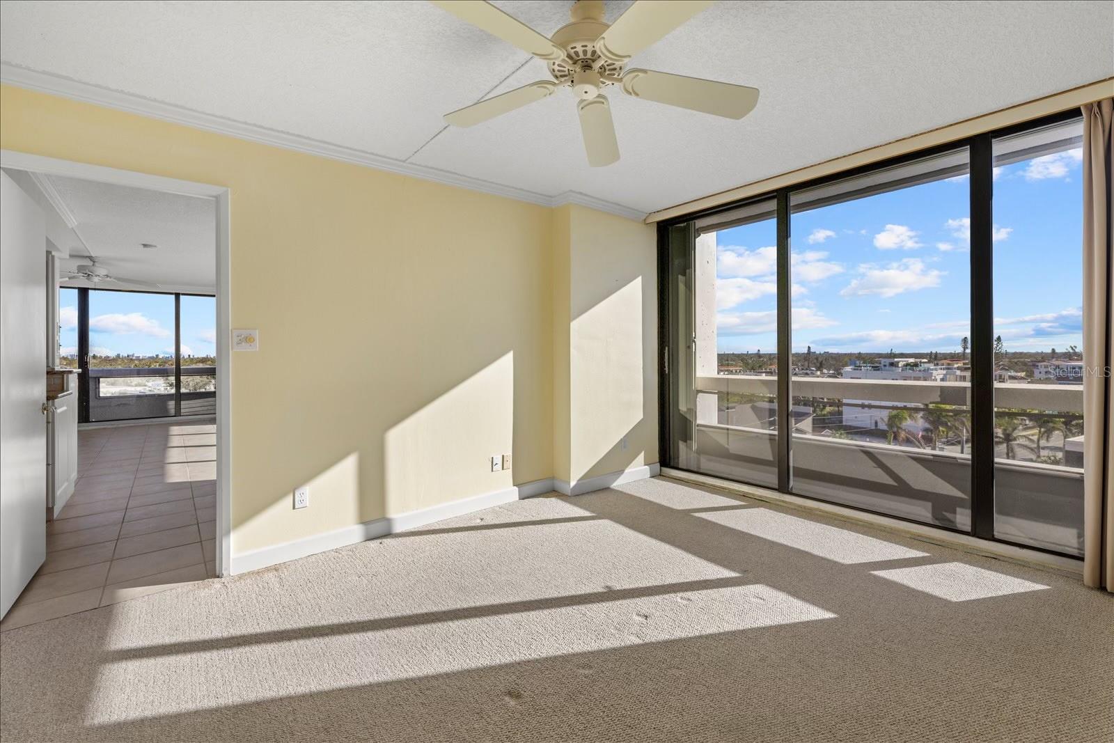 Image 30 of 33 For 5400 Ocean Boulevard 6-4