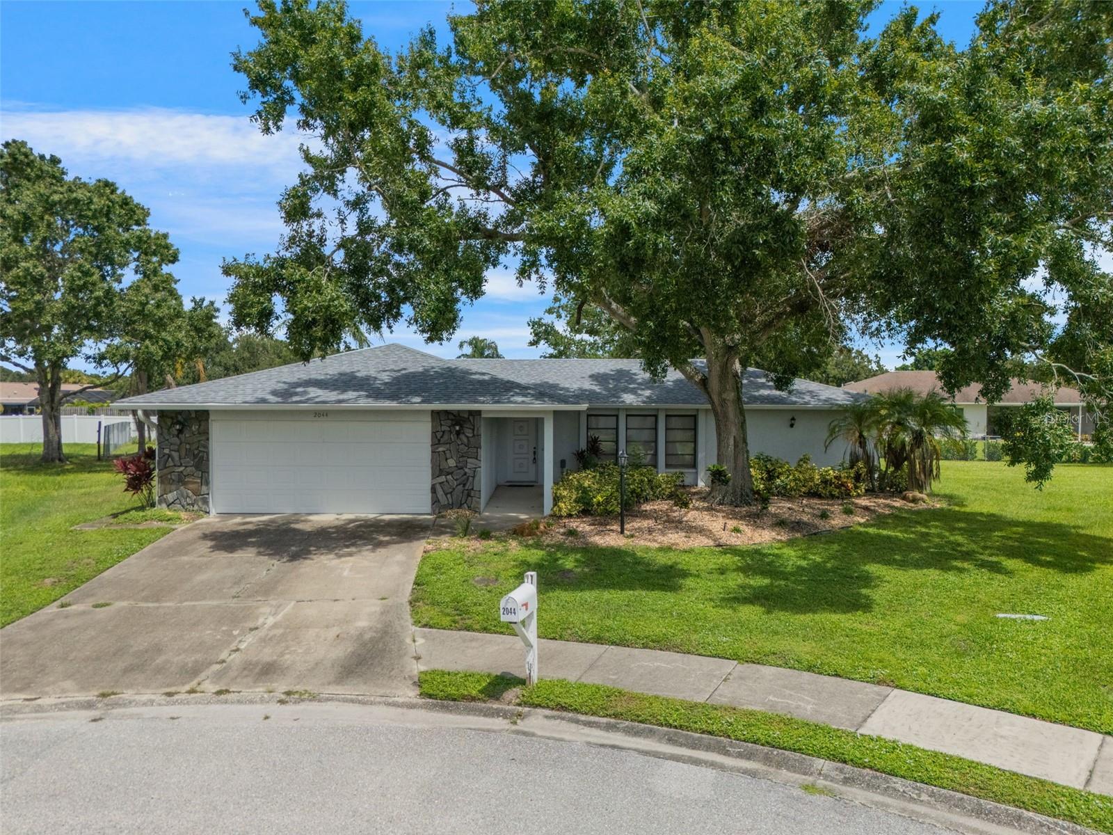 Image 34 of 41 For 2044 Country Meadows Lane