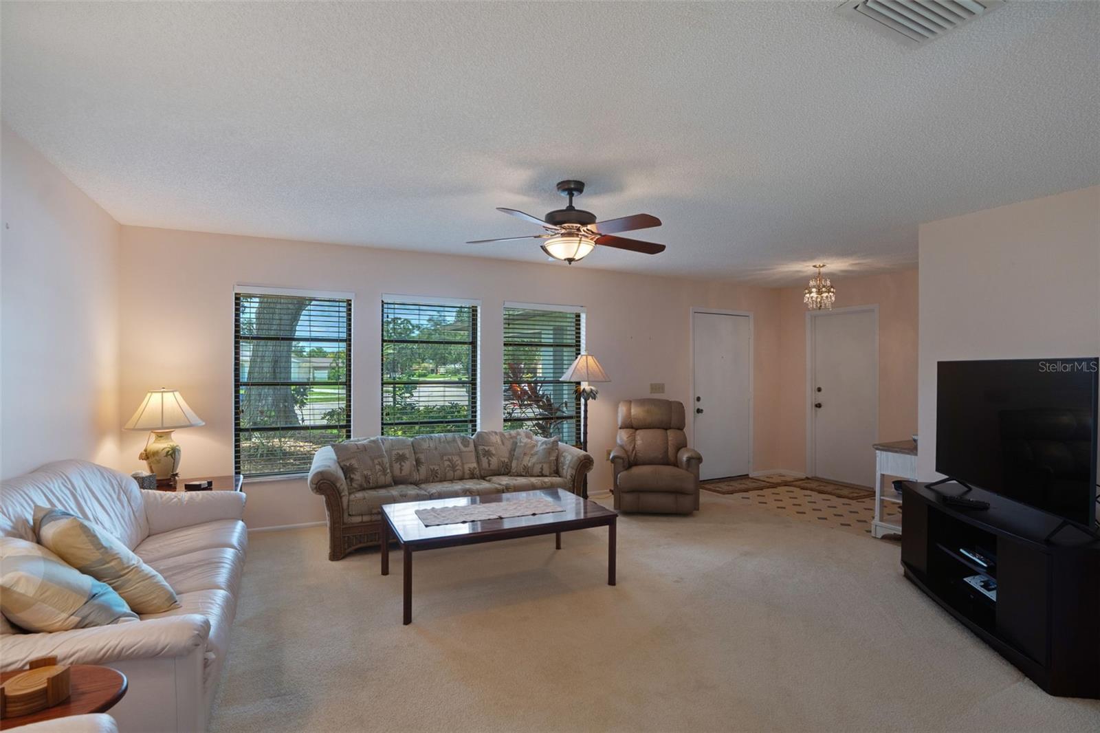 Image 7 of 41 For 2044 Country Meadows Lane