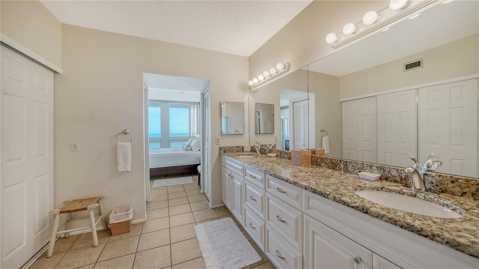 Image 19 of 35 For 1055 Gulf Of Mexico Drive 504