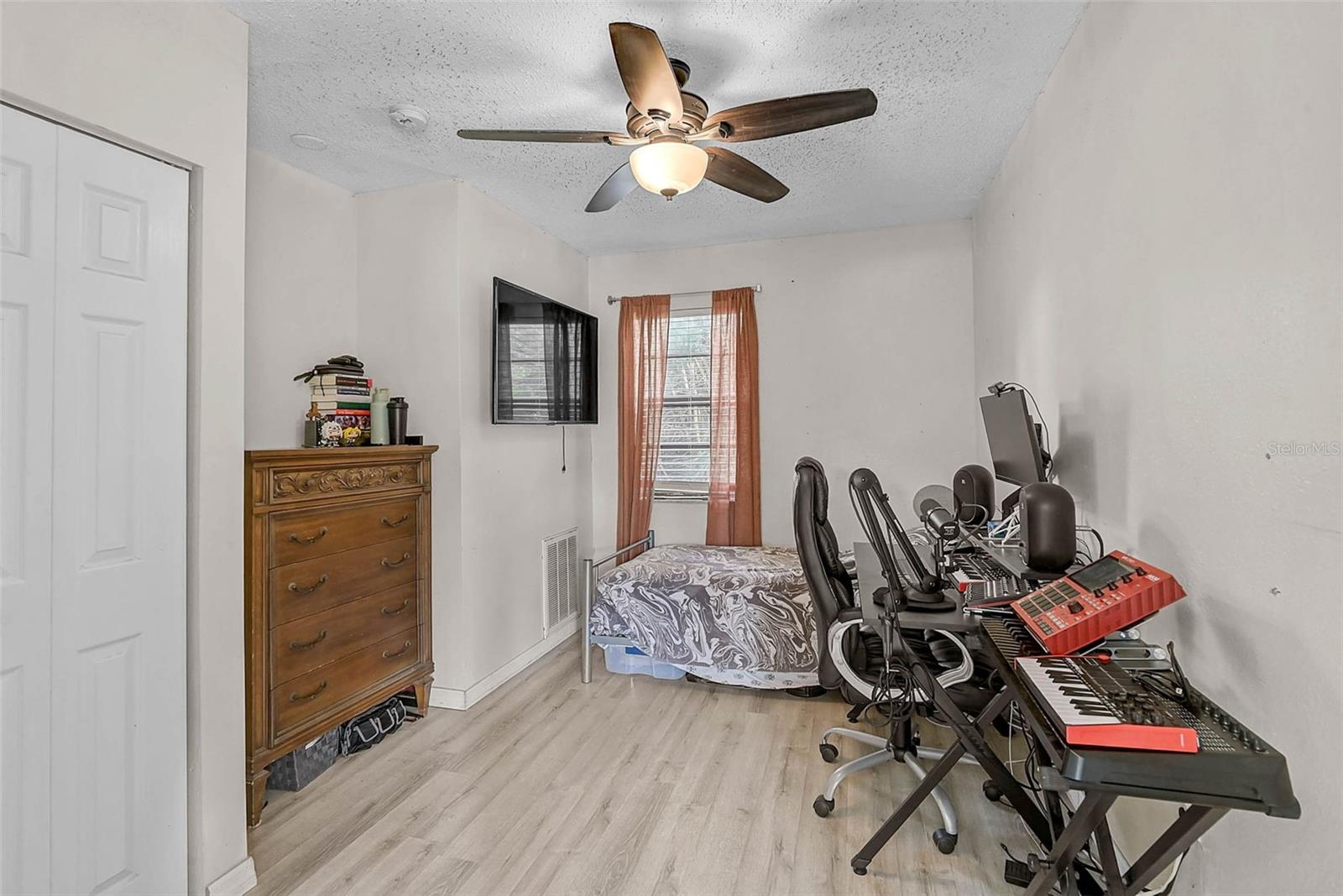 Image 12 of 40 For 2531 Portland Street A