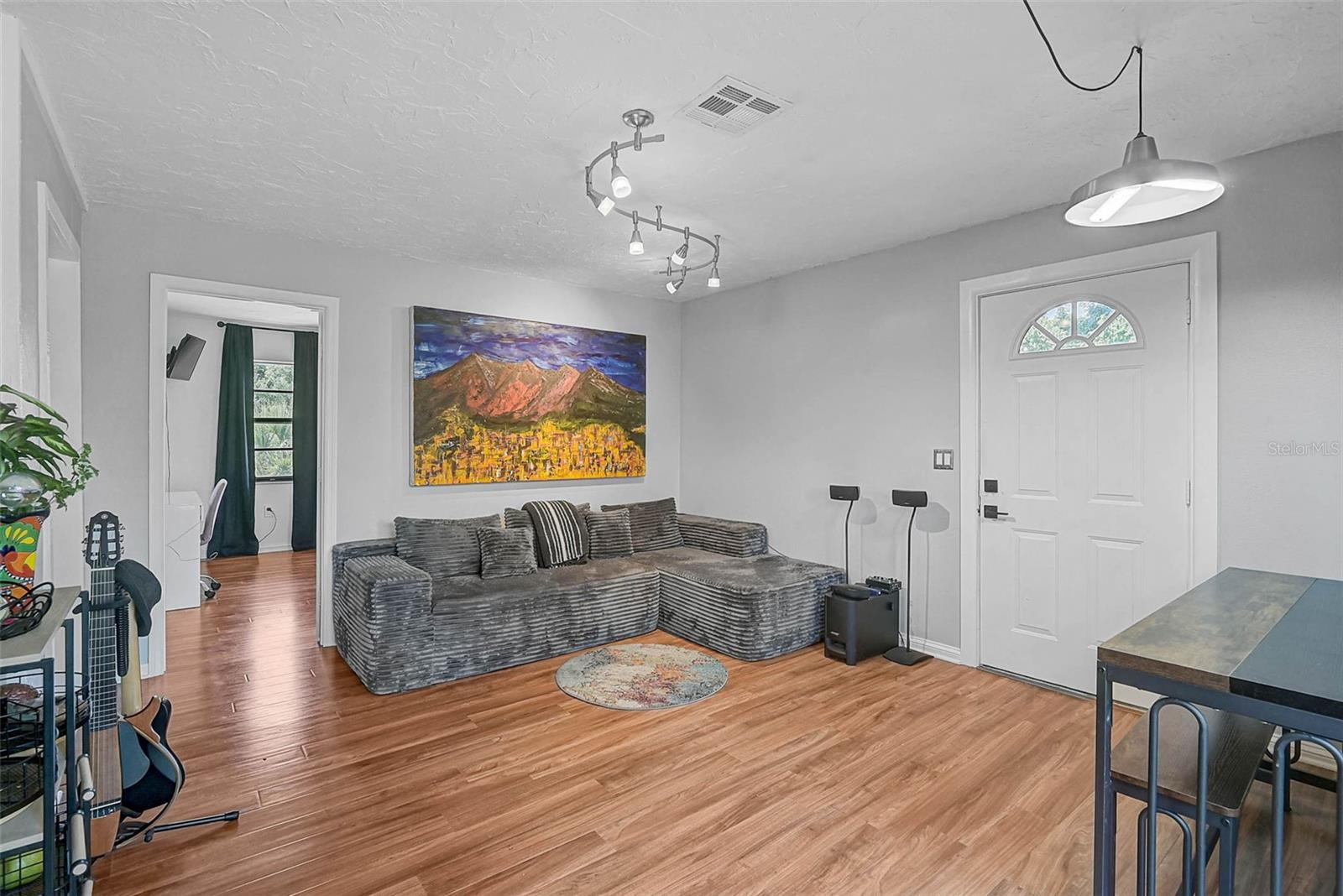 Image 22 of 40 For 2531 Portland Street A