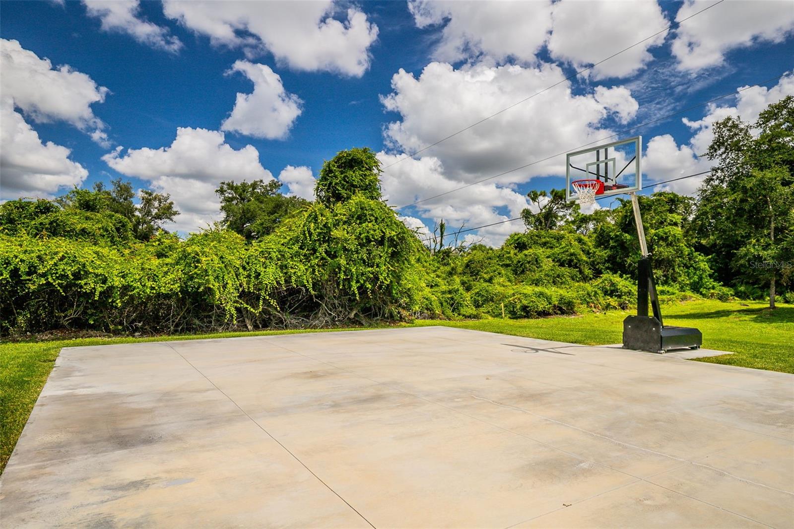 Image 67 of 81 For 1282 Clearview Drive