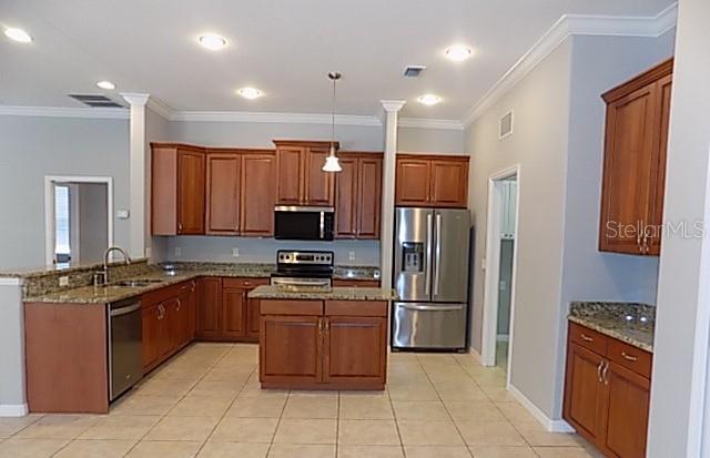 Image 4 of 46 For 2111 152nd Court E