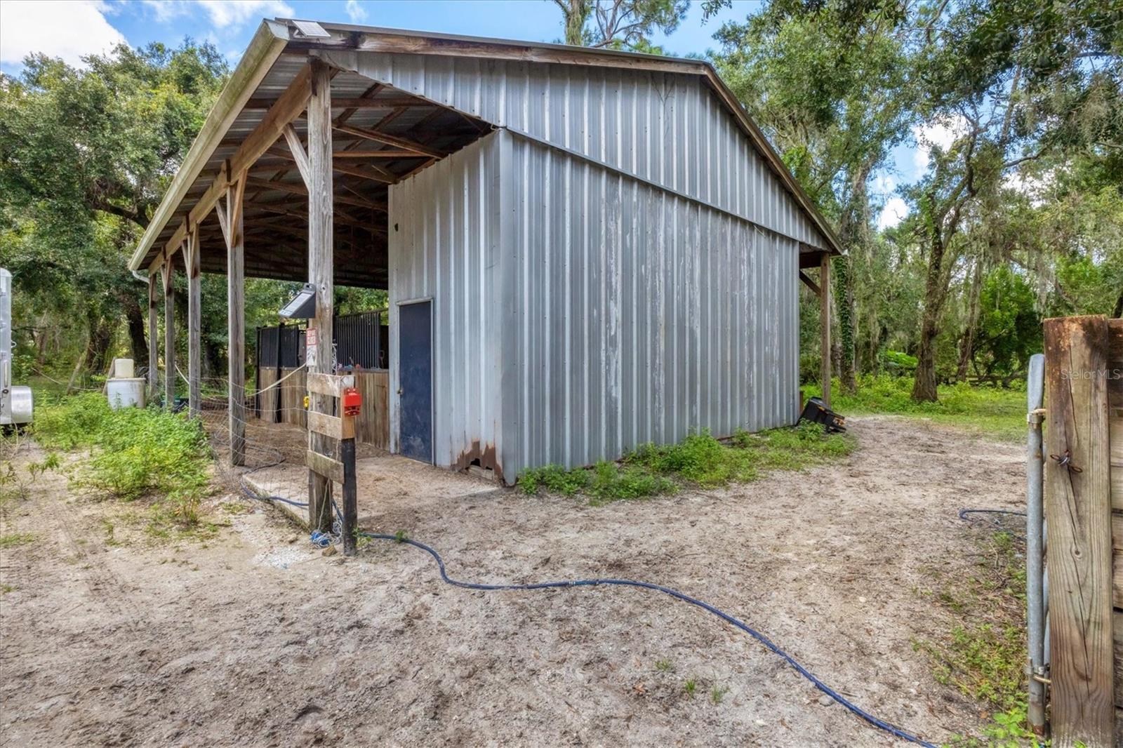 Image 46 of 61 For 18155 Sr 62  