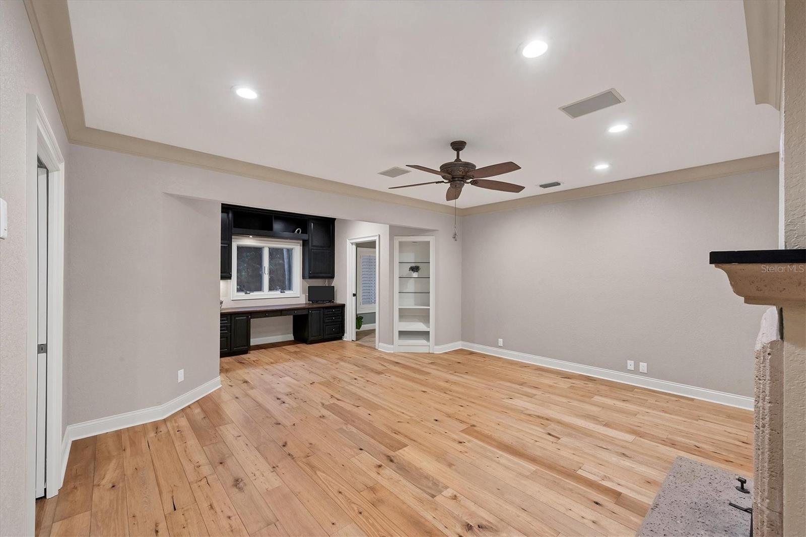 Image 33 of 67 For 3920 Red Rock Way