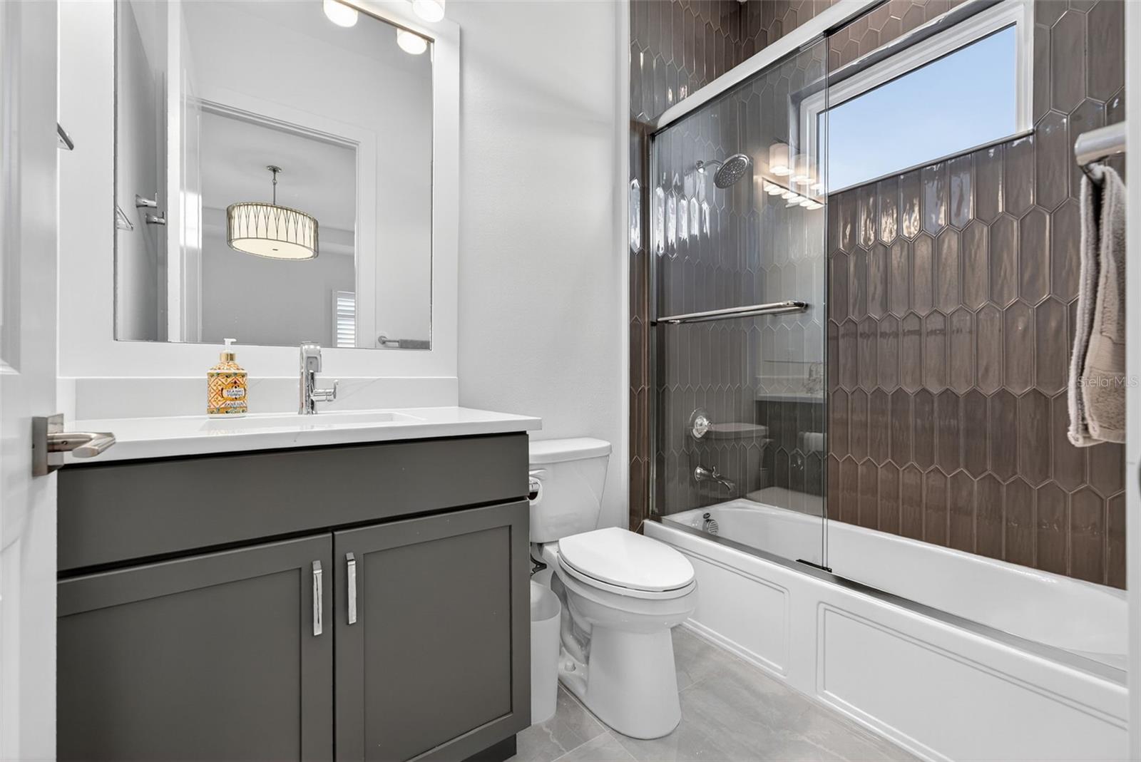 Image 71 of 99 For 6413 Pigeon Plum Way