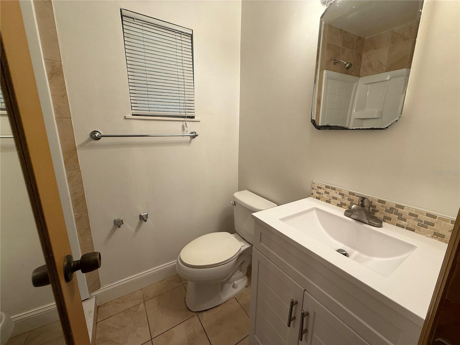 Image 19 of 19 For 2903 Louise Street
