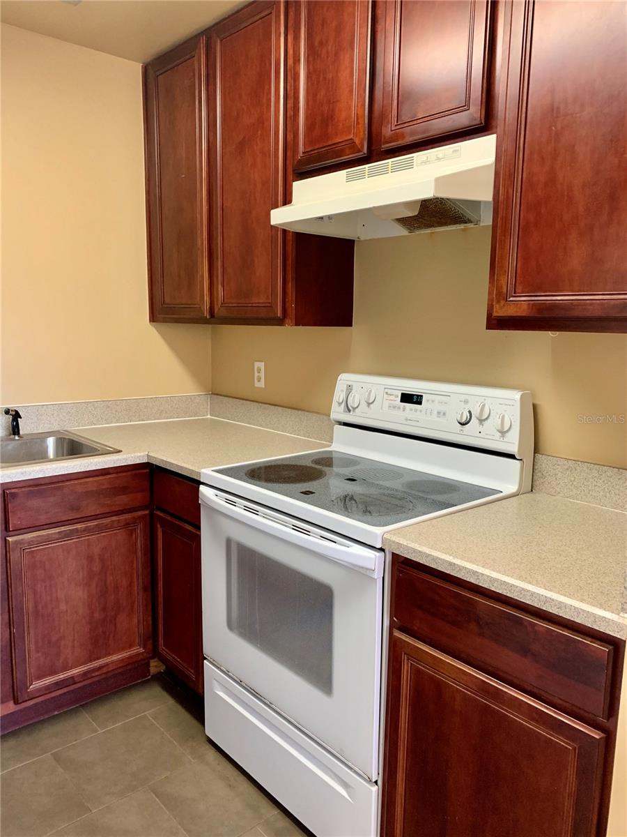 Image 7 of 15 For 4805 Rilma Avenue 109