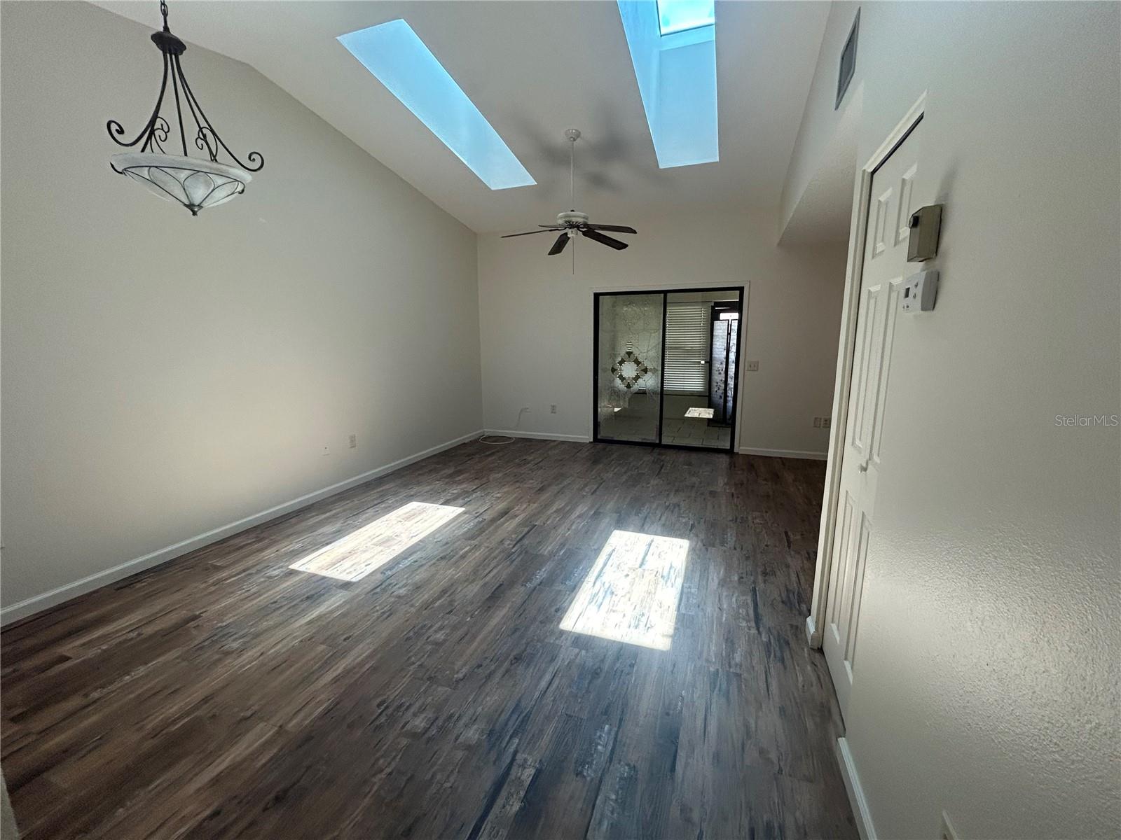 Image 7 of 13 For 2915 63rd Street W 215