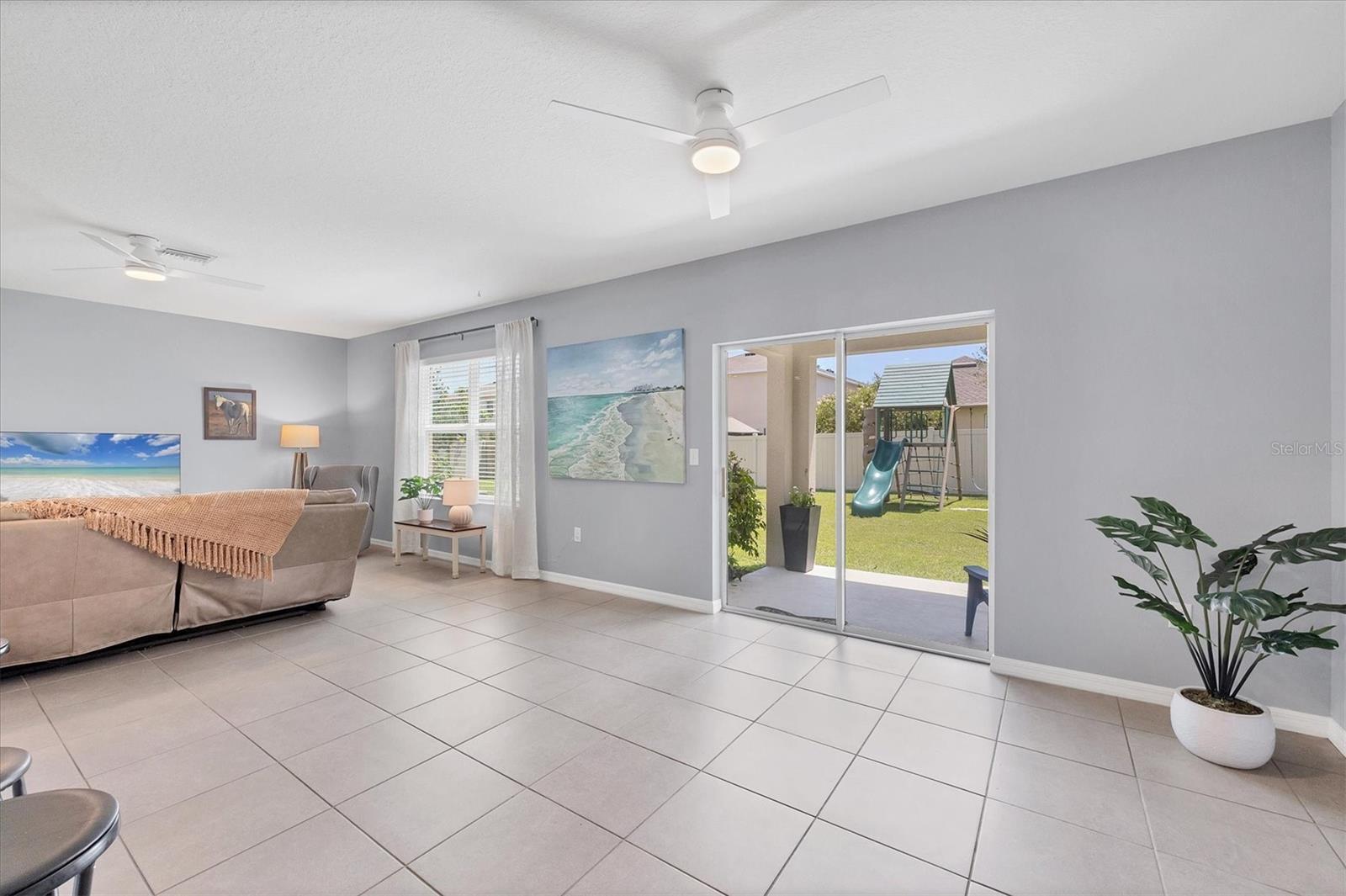 Image 13 of 26 For 5925 Silver Sage Way