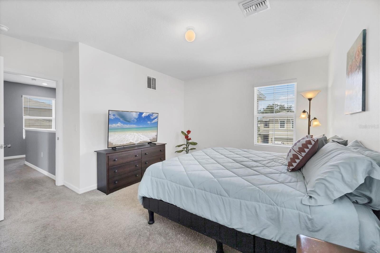 Image 15 of 26 For 5925 Silver Sage Way
