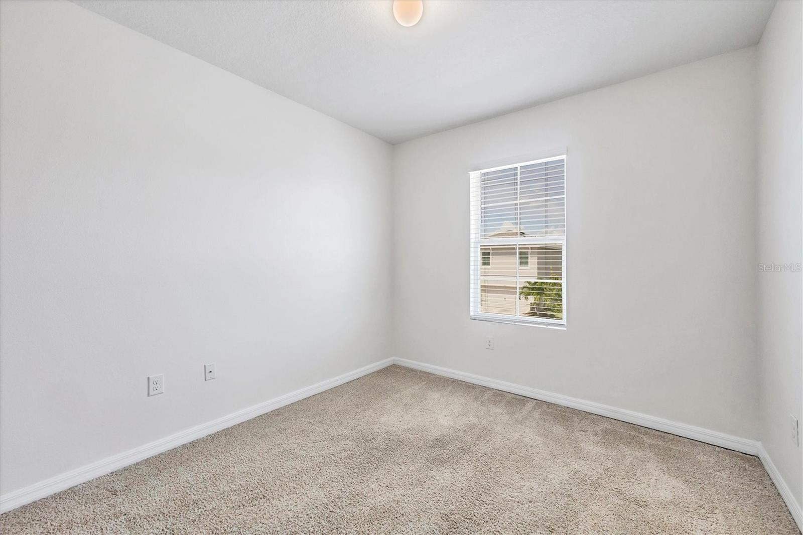 Image 23 of 26 For 5925 Silver Sage Way