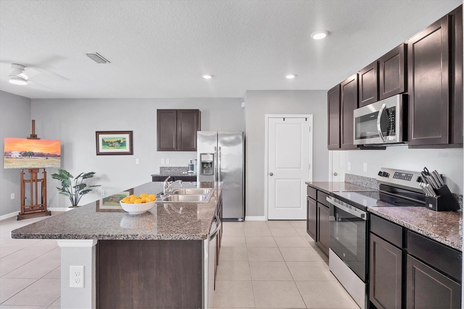 Image 8 of 26 For 5925 Silver Sage Way