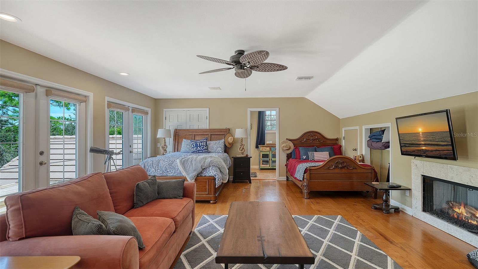 Image 50 of 99 For 156 Bishopscourt Road