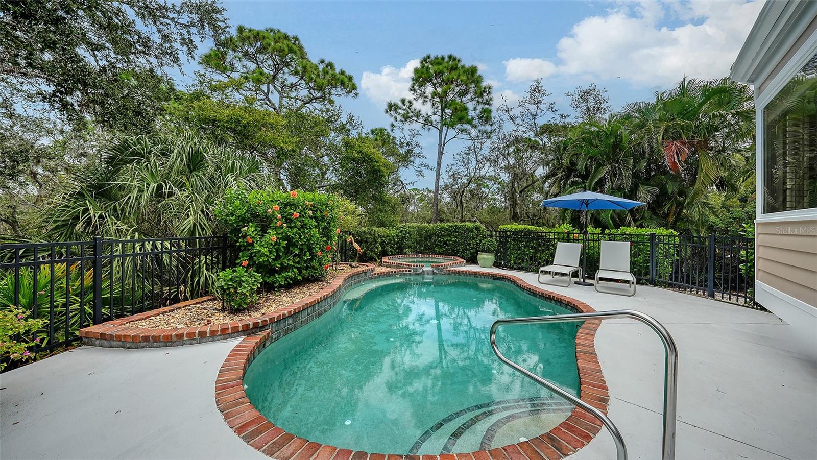 Image 64 of 99 For 156 Bishopscourt Road