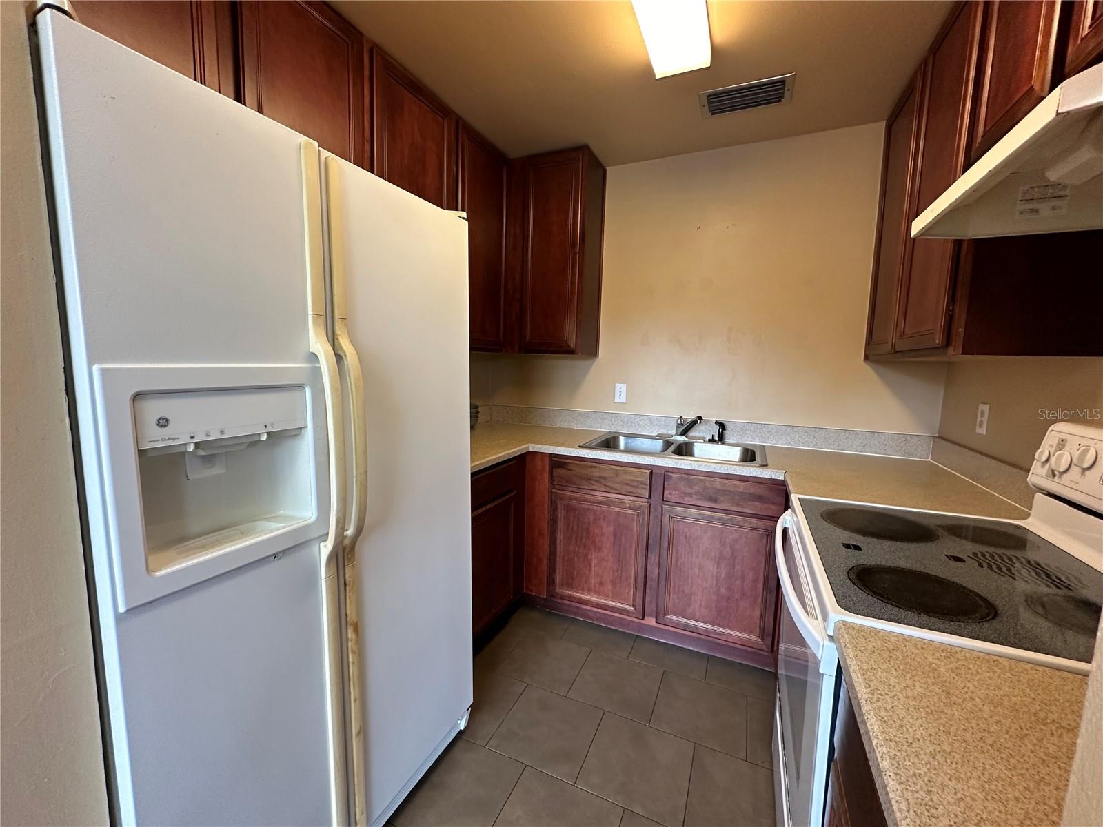 Image 3 of 15 For 4800 Rilma Avenue 145