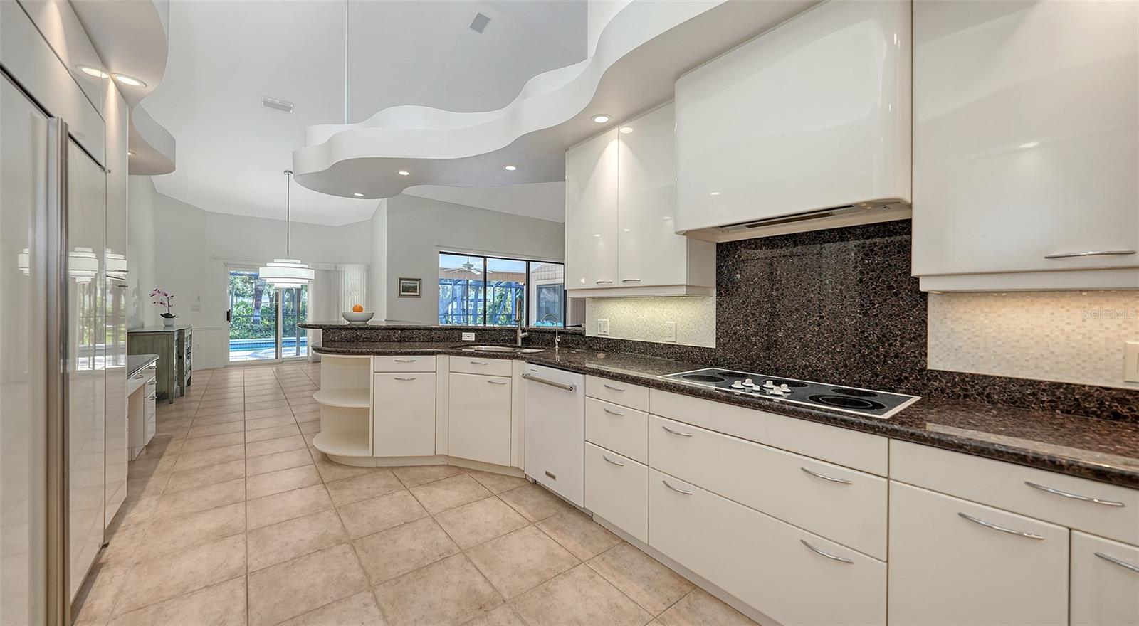 Image 11 of 44 For 1529 Oak Way