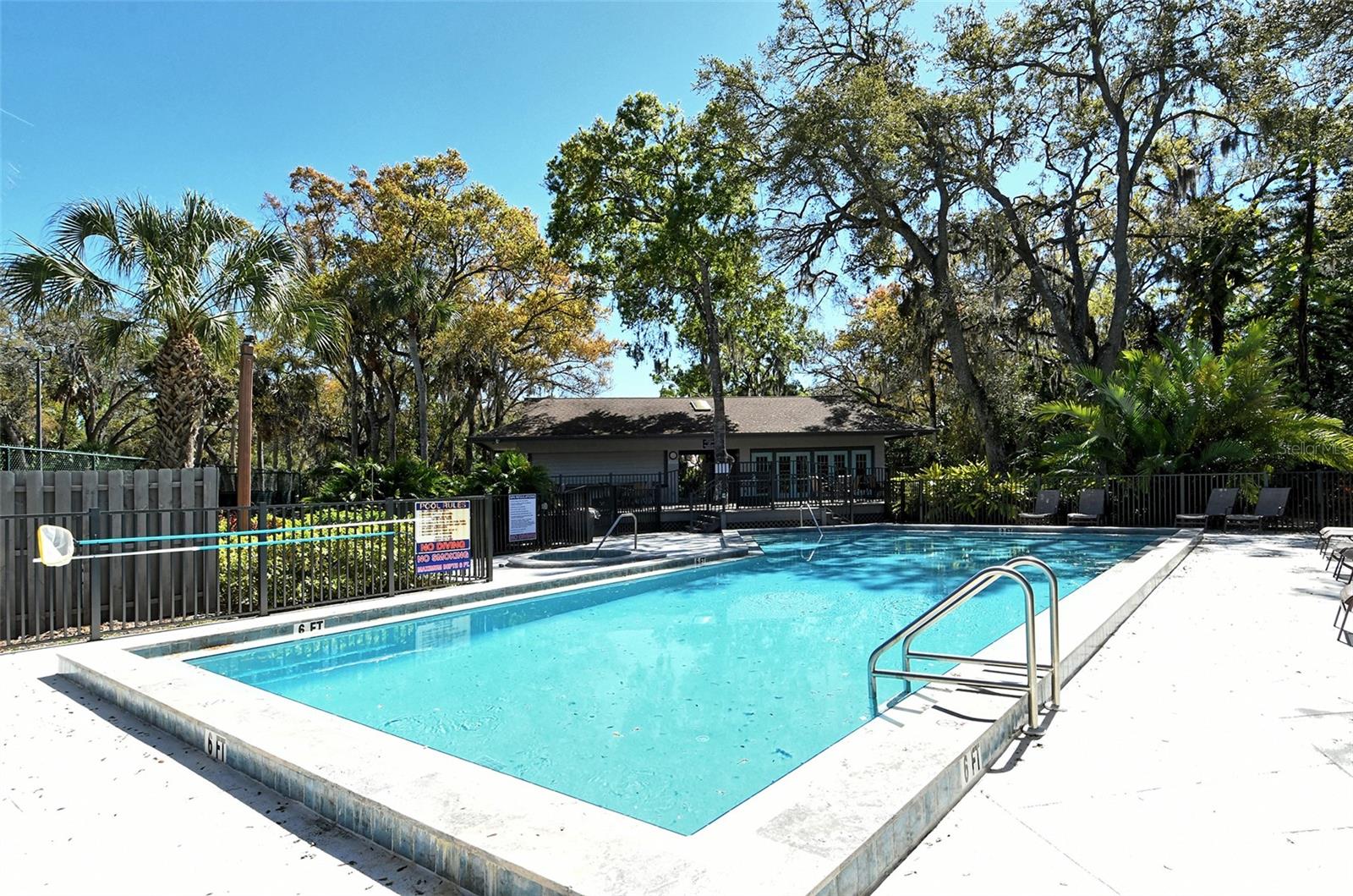 Image 39 of 44 For 1529 Oak Way